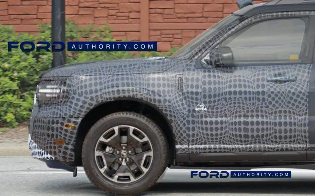 Ford Bronco Sport Bronco Sport Overlay Comparison to the Ford Maverick Pickup 2021-Ford-Bronco-Sport-overlayed-with-2023-Ford-Maverick-prototype-003-front-ends-1024x638