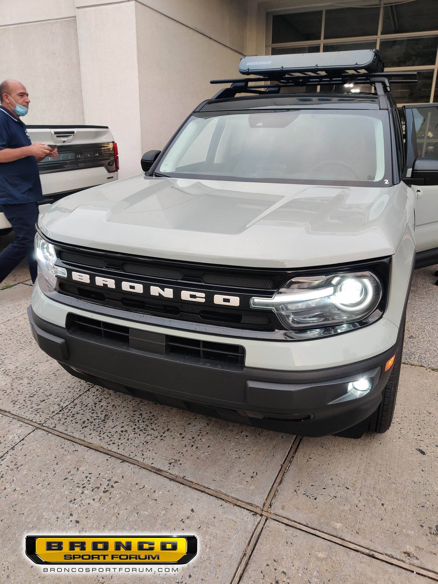 Ford Bronco Sport Cactus Gray Bronco Sport Outer Banks Pics - Exterior and Interior Bronco Sport Outer Banks Cactus Gray Inside Out 3