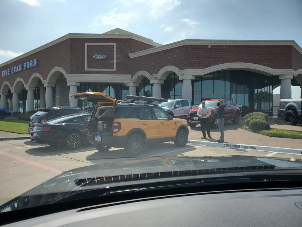 Ford Bronco Sport Official CYBER ORANGE Bronco Sport Thread Cyber Orange Bronco Sport next to Mustang size