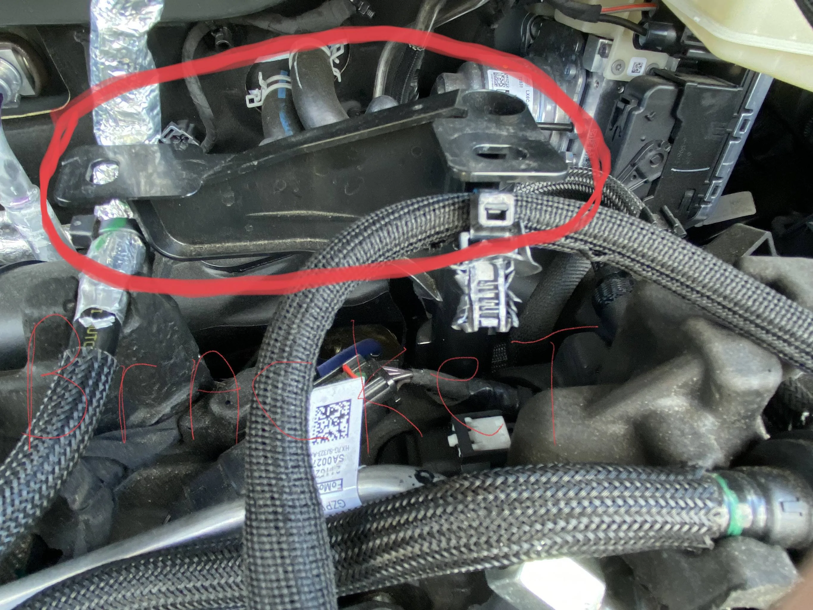 Ford Bronco Sport 1.5 L Engine cover installation F44E331D-2776-4D27-A71B-7C88A9B36609