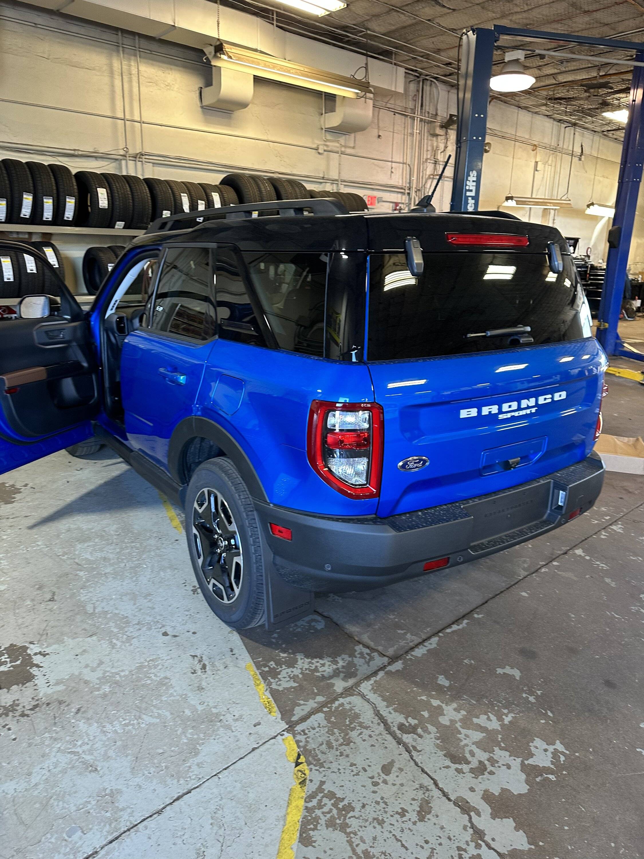 Ford Bronco Sport Waiting room 124545C5-AC83-4FAE-909B-D97E62D915DA