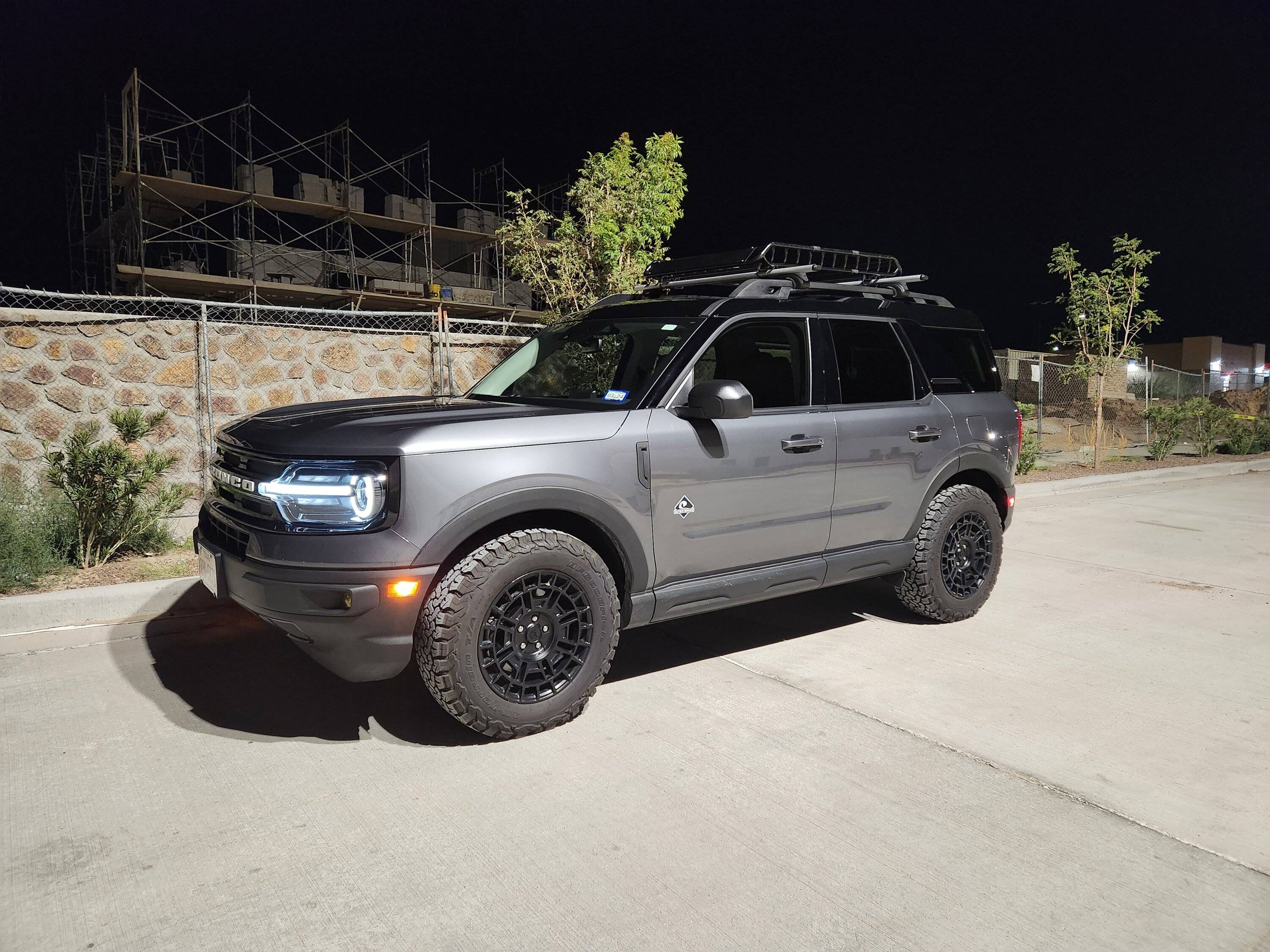 Ford Bronco Sport Lost in a sea of cross bars and roof racks. 20220929_210823