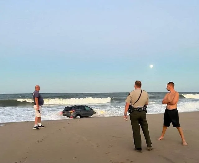 Ford Bronco Sport BS going down to the Outer Banks. Anyone have issues while driving in the sand? Escape on Beach - Copy