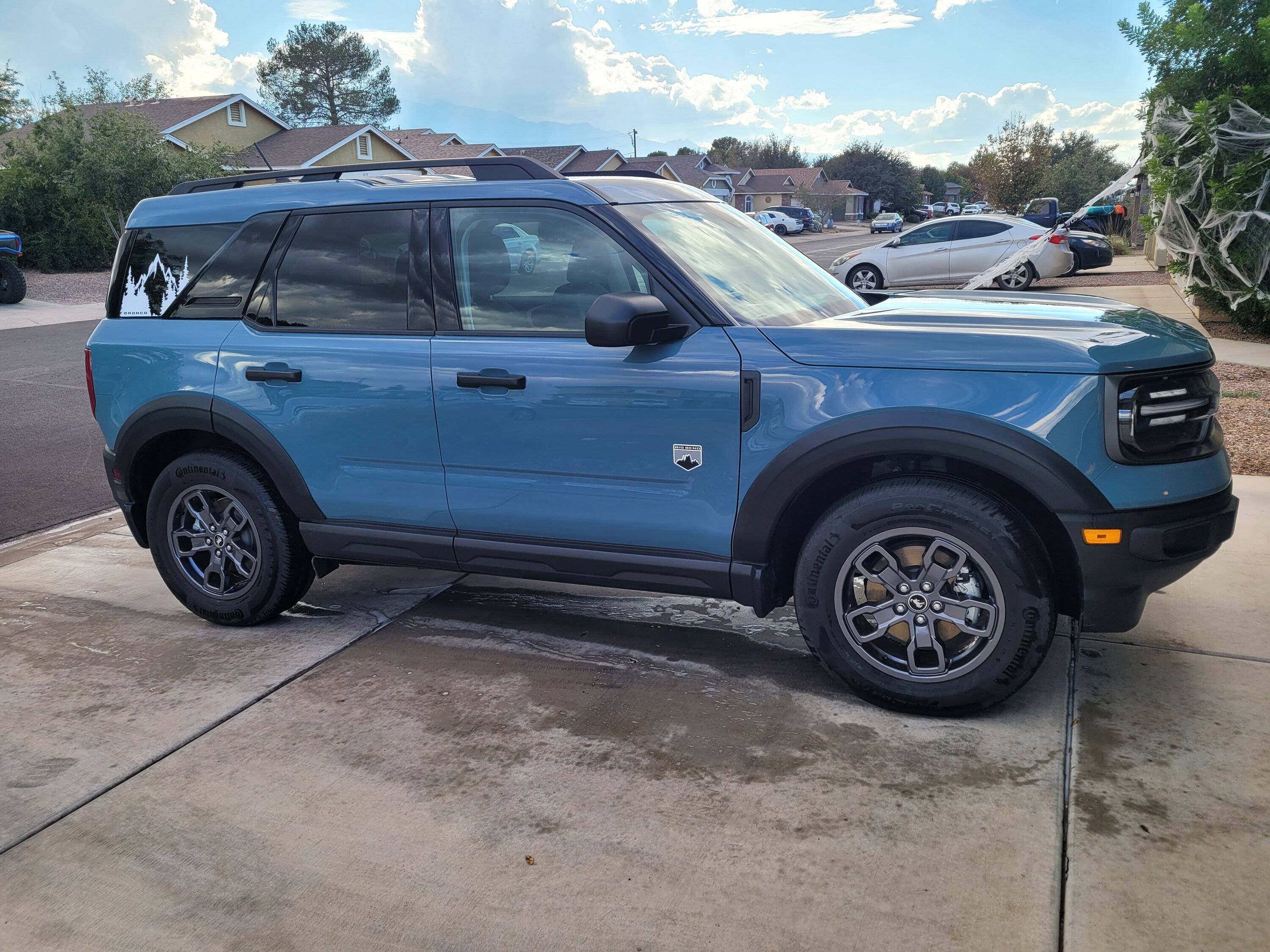 Ford Bronco Sport Stuck "Awaiting Shipment" Waiting Room 20221022_155057