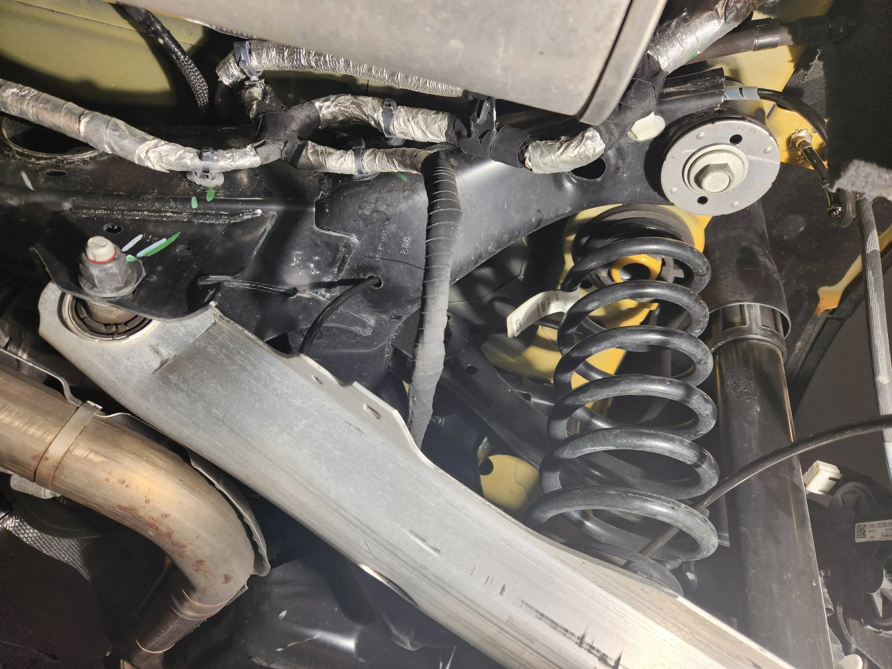 Ford Bronco Sport Installed Air Lift helper springs on Bronco Sport Badlands 20221031_151735