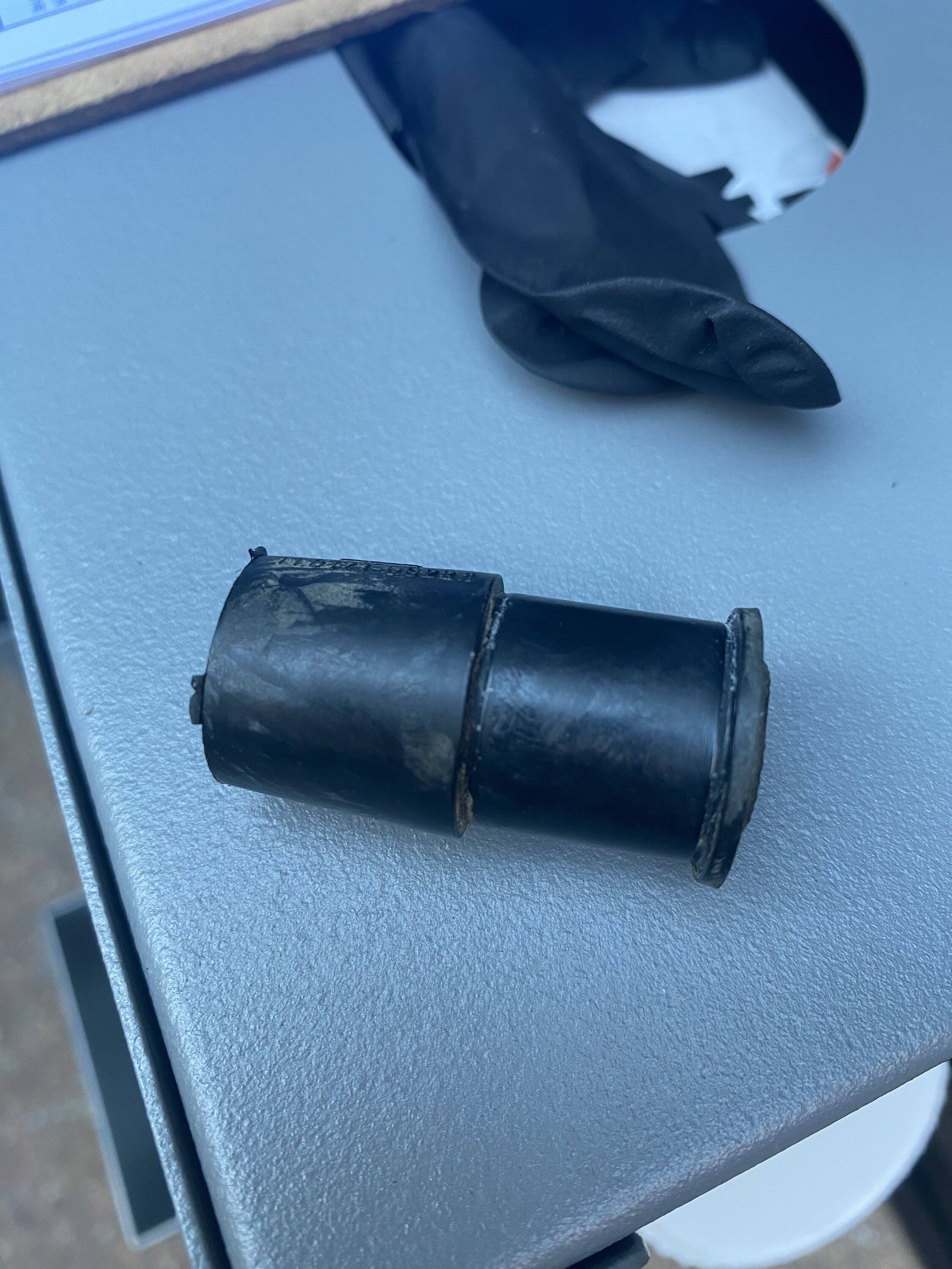 Ford Bronco Sport TSB 22-2326 : "Moan Noise in the Rear Brakes When Driven in Reverse in Cold Weather or High Humidity" 447791AA-DD6F-4943-8A7C-307105284149