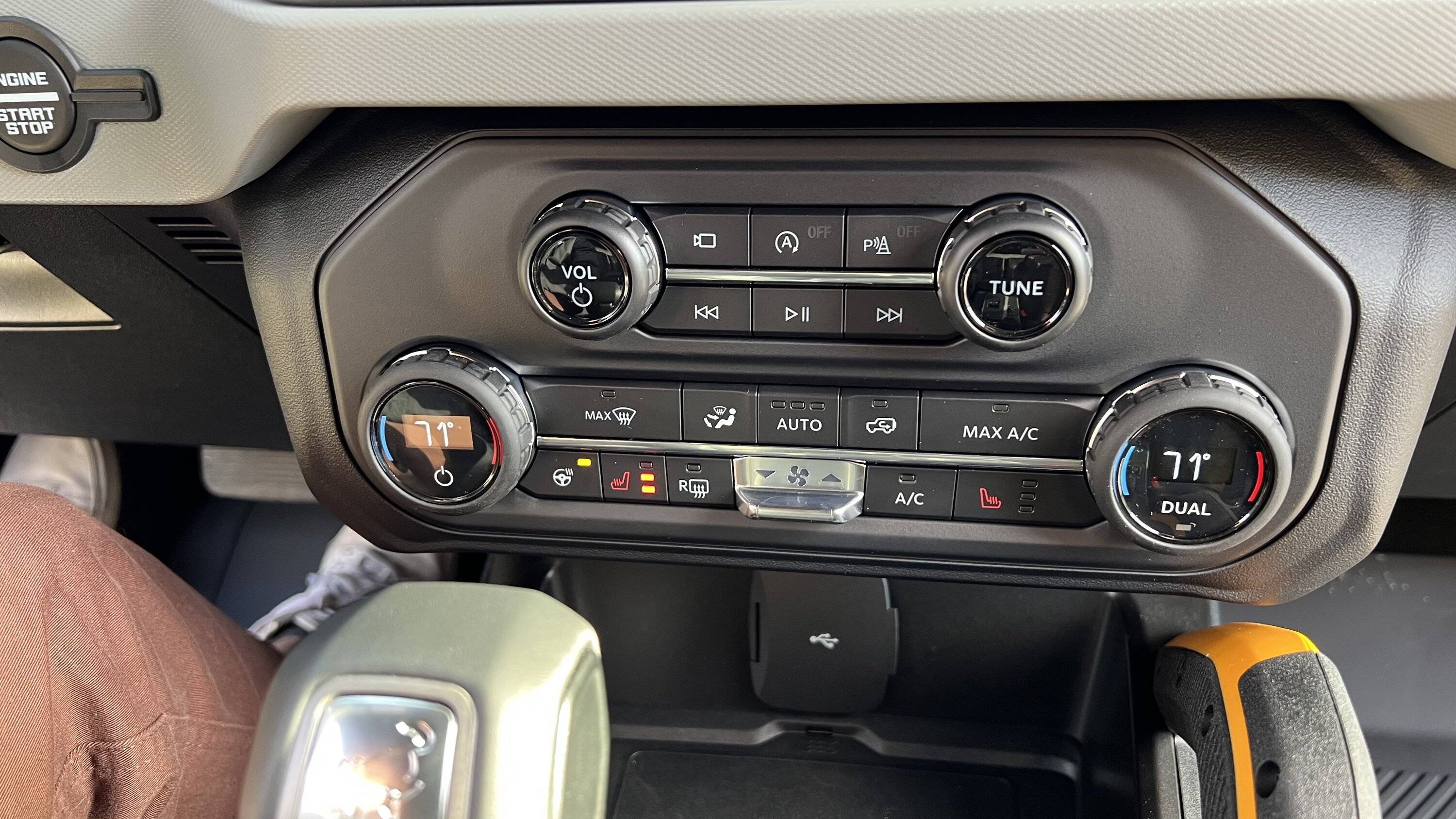 Ford Bronco Sport HVAC Temperature Digital Readout Dials for 2023 Bronco Sports? IMG_1244