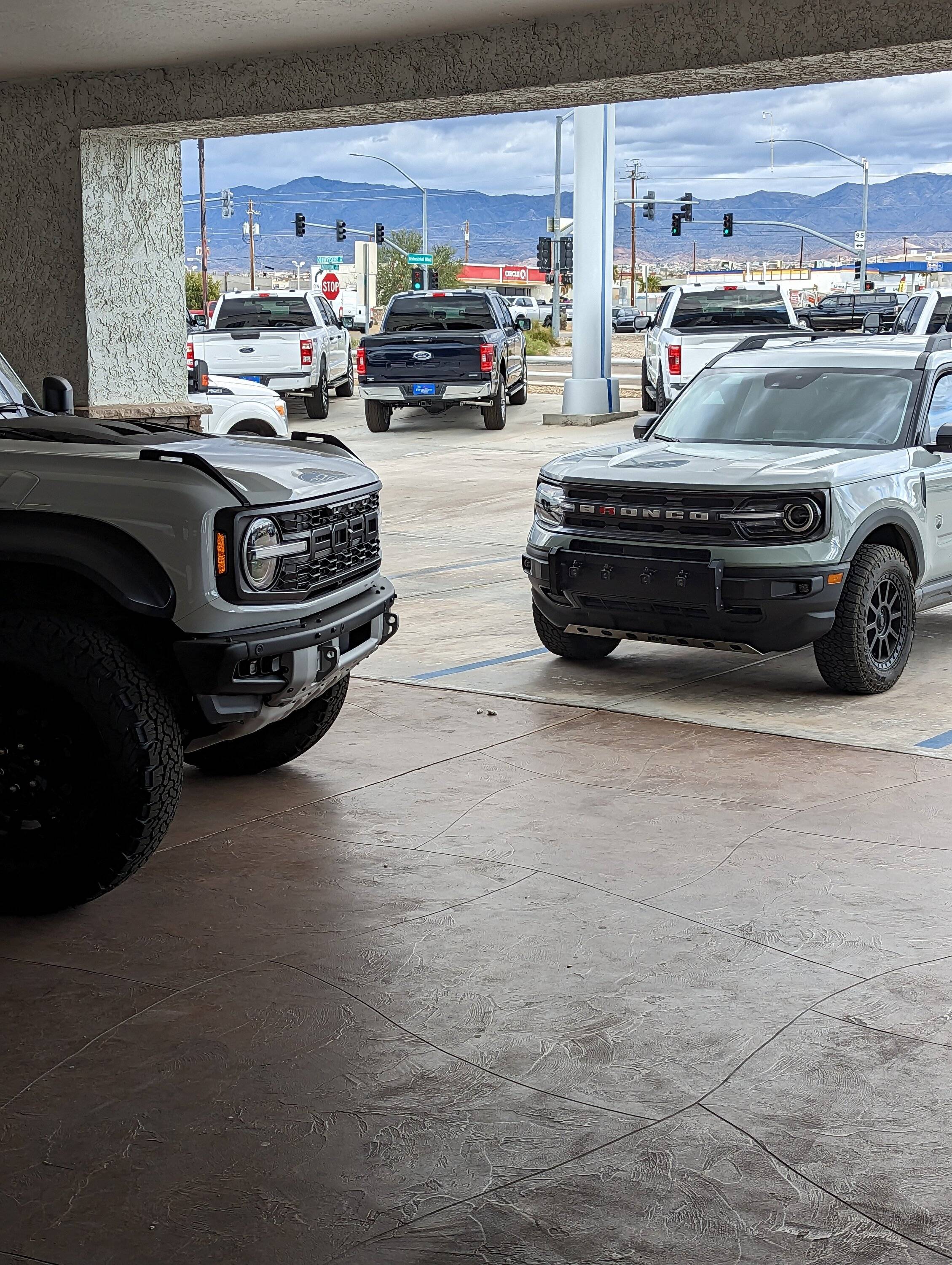Ford Bronco Sport So tiny next to raptor PXL_20230117_214220126