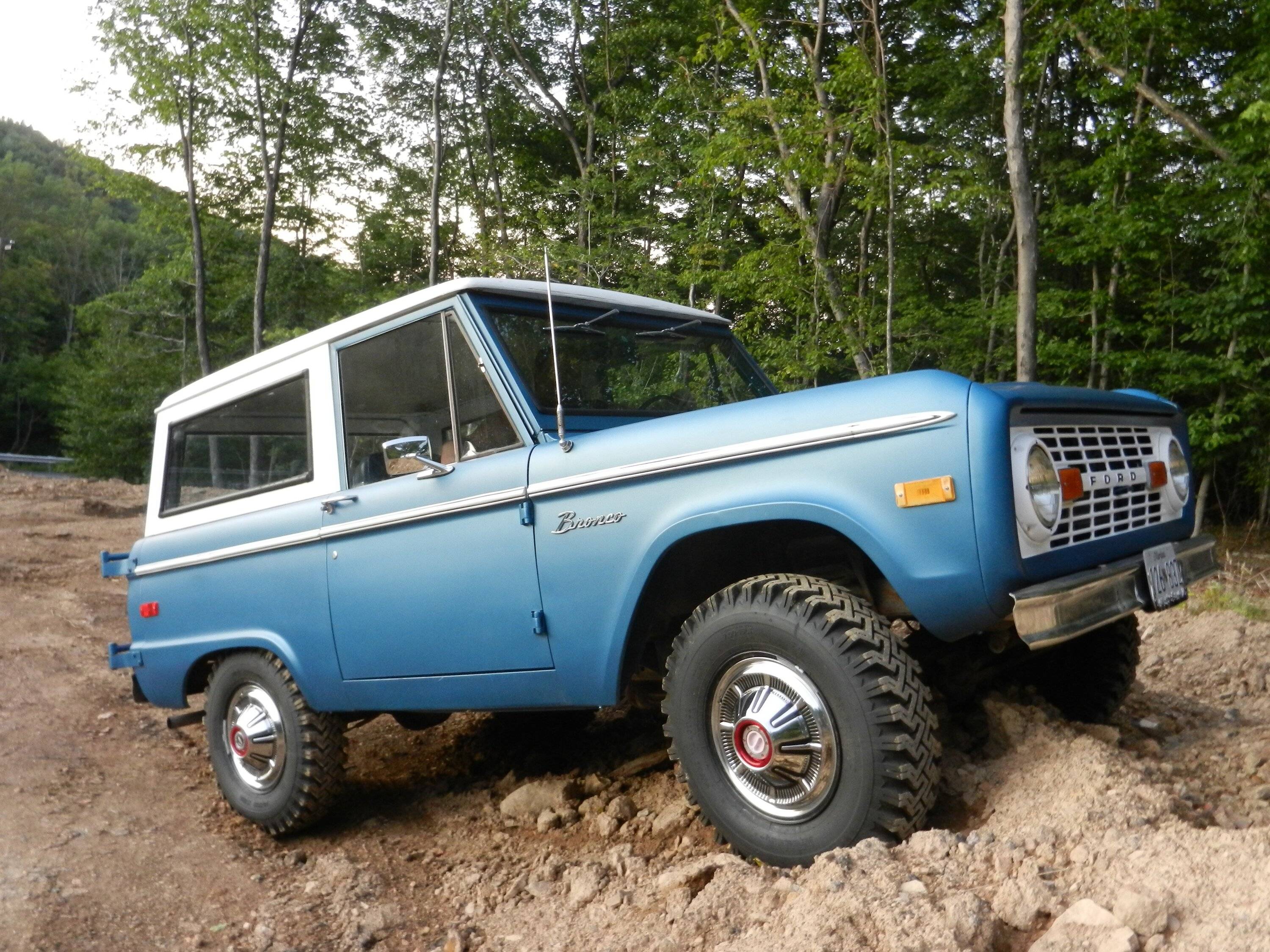 Ford Bronco Sport So tiny next to raptor 30_optimized