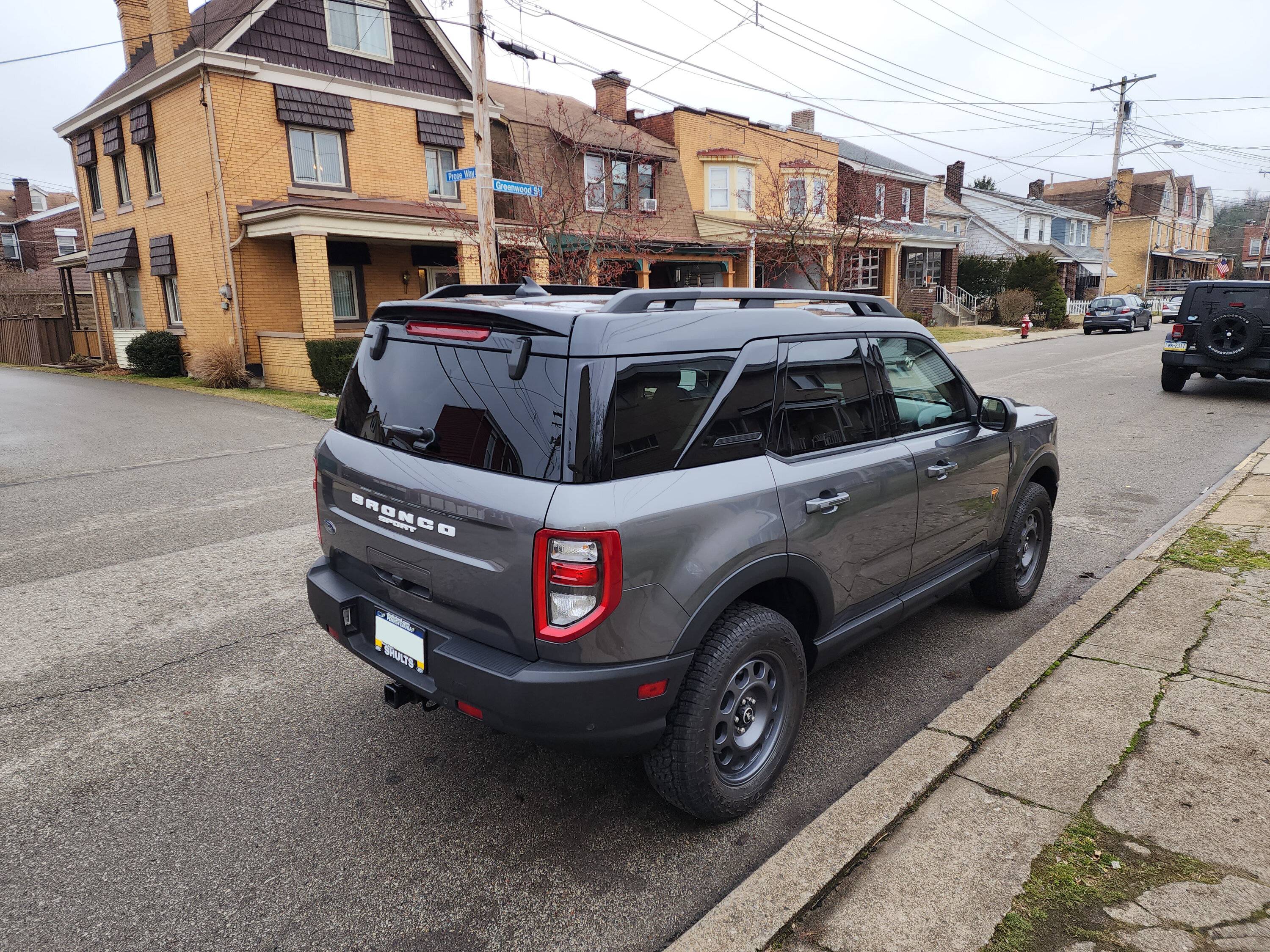 Ford Bronco Sport Satin Black vs Shadow Black spoiler 20230130_143444