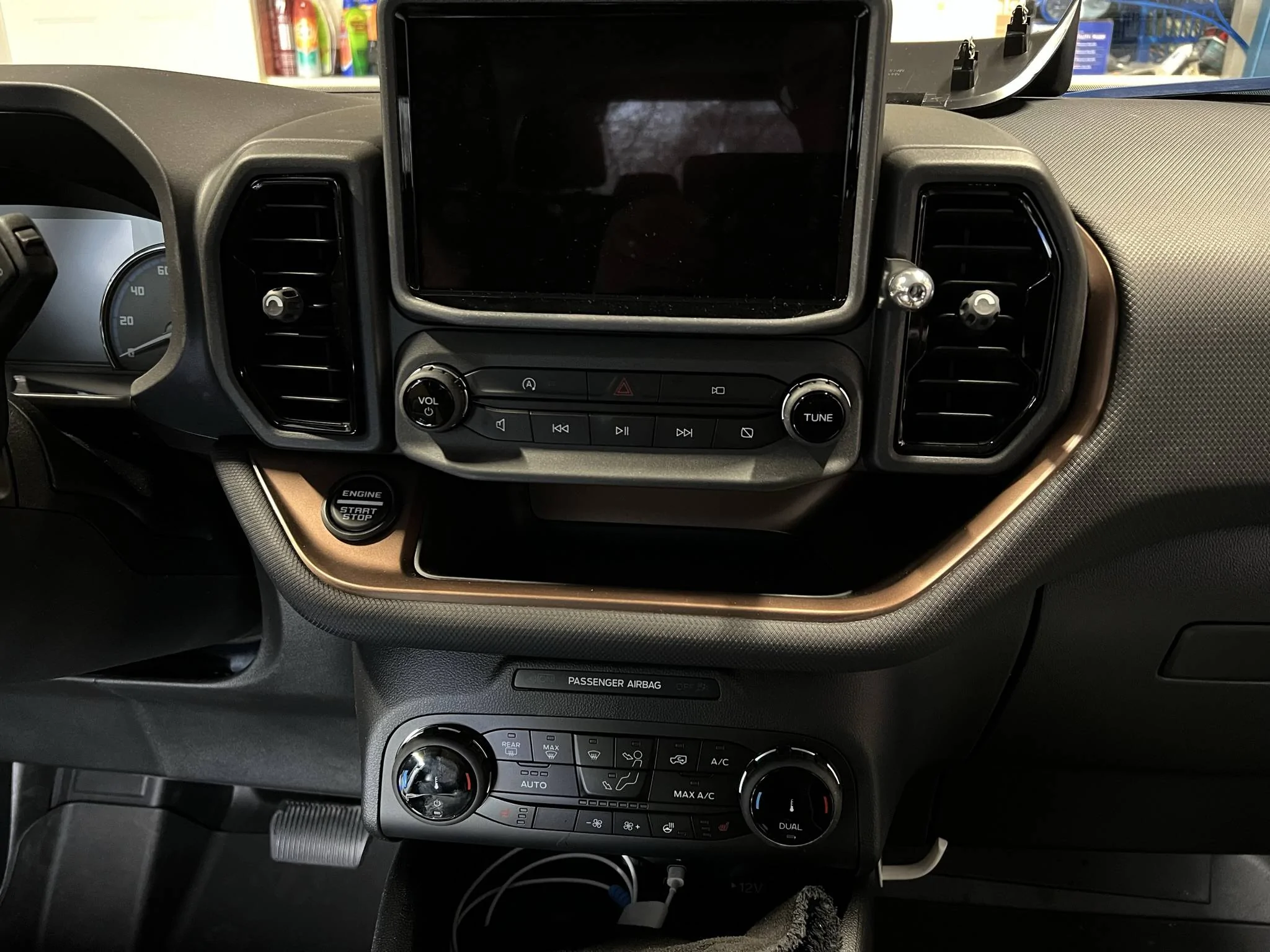 Ford Bronco Sport Integrated Pivot Ball Phone Mount IMG_4740