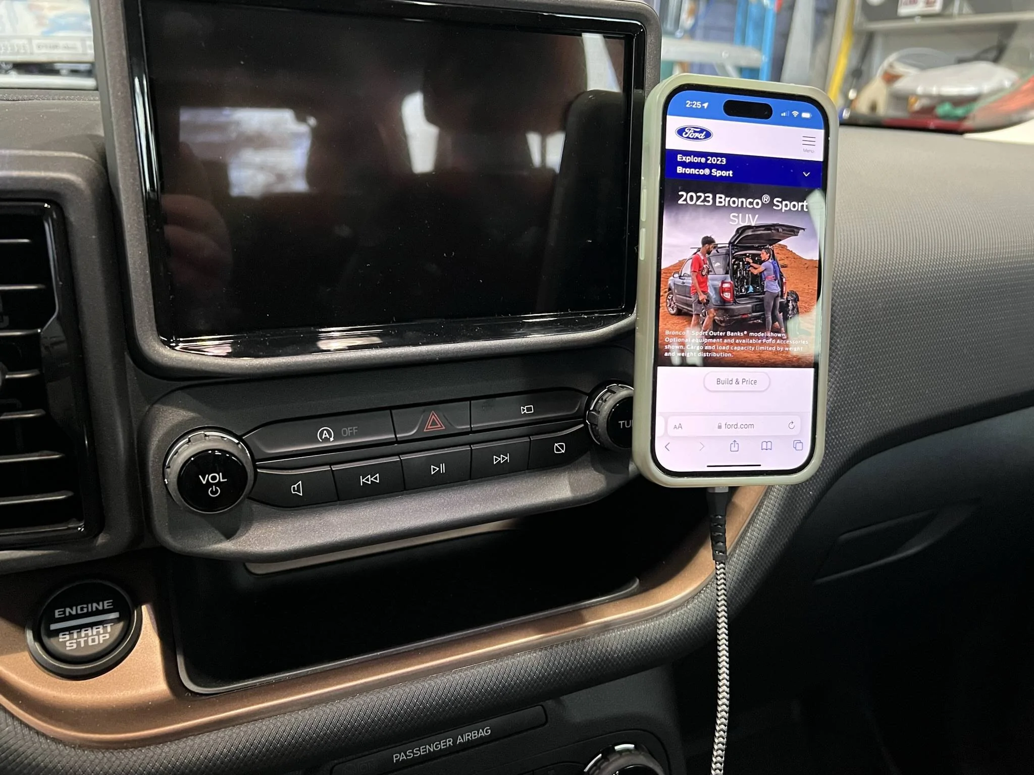 Ford Bronco Sport Integrated Pivot Ball Phone Mount IMG_4750