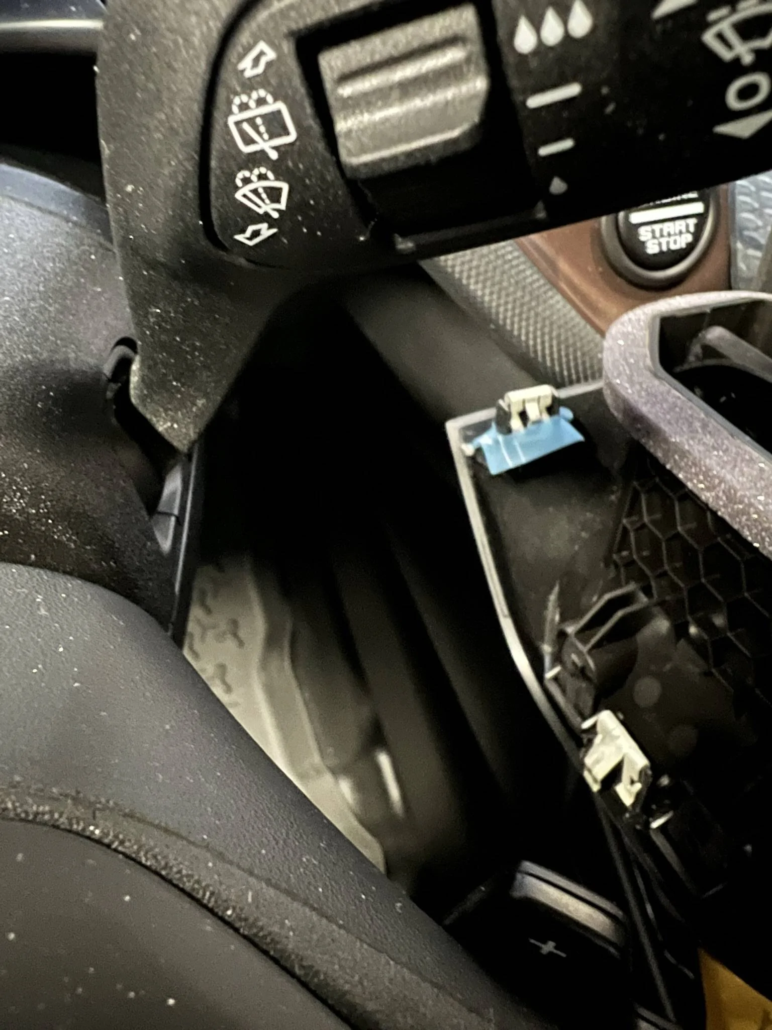 Ford Bronco Sport Integrated Pivot Ball Phone Mount IMG_4735