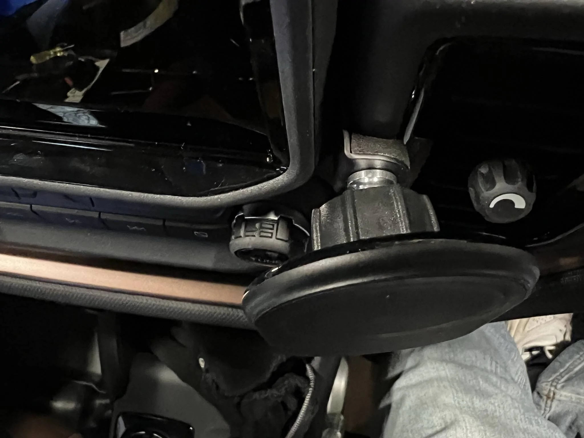 Ford Bronco Sport Integrated Pivot Ball Phone Mount IMG_4742