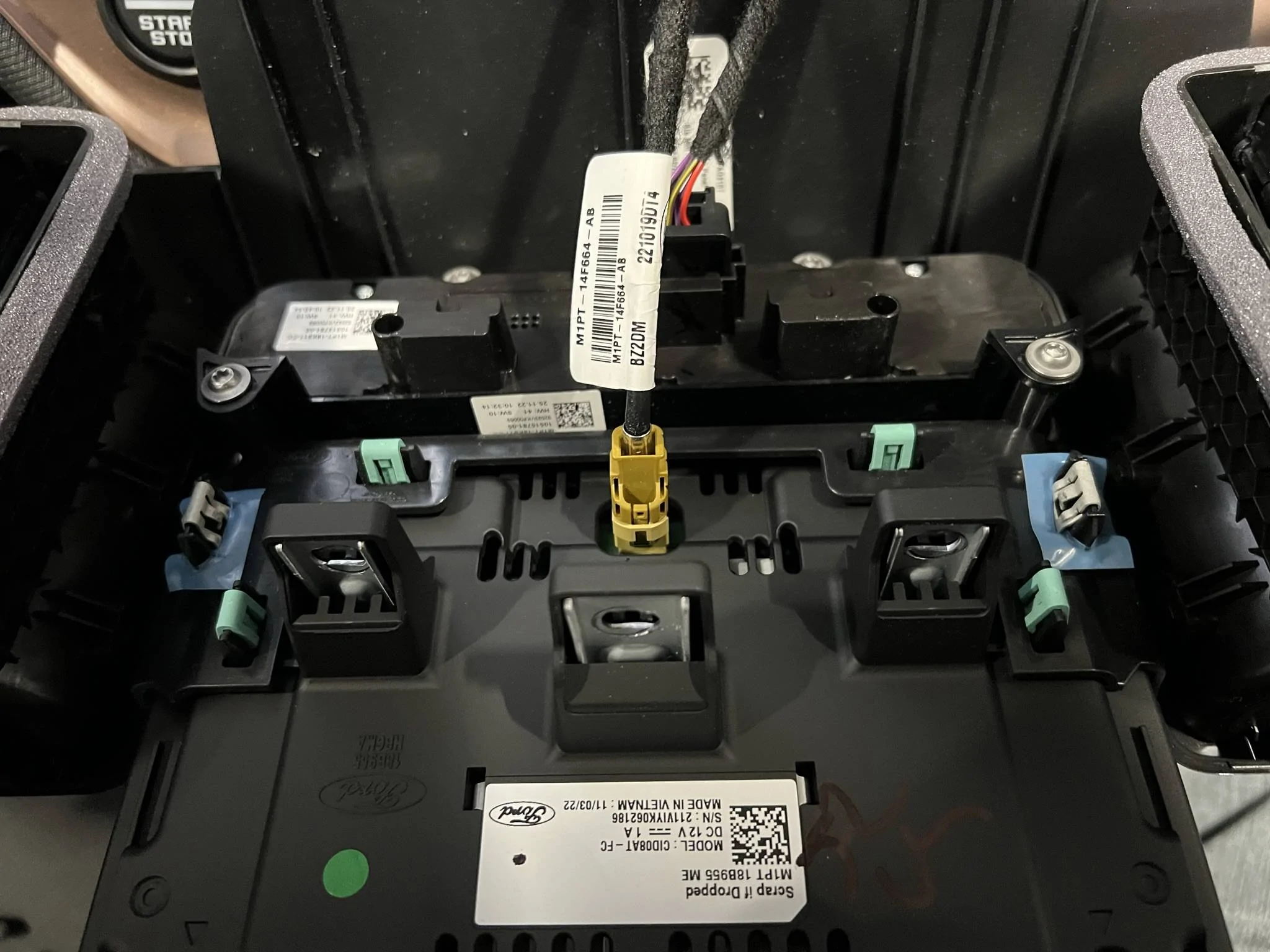 Ford Bronco Sport Integrated Pivot Ball Phone Mount IMG_4736