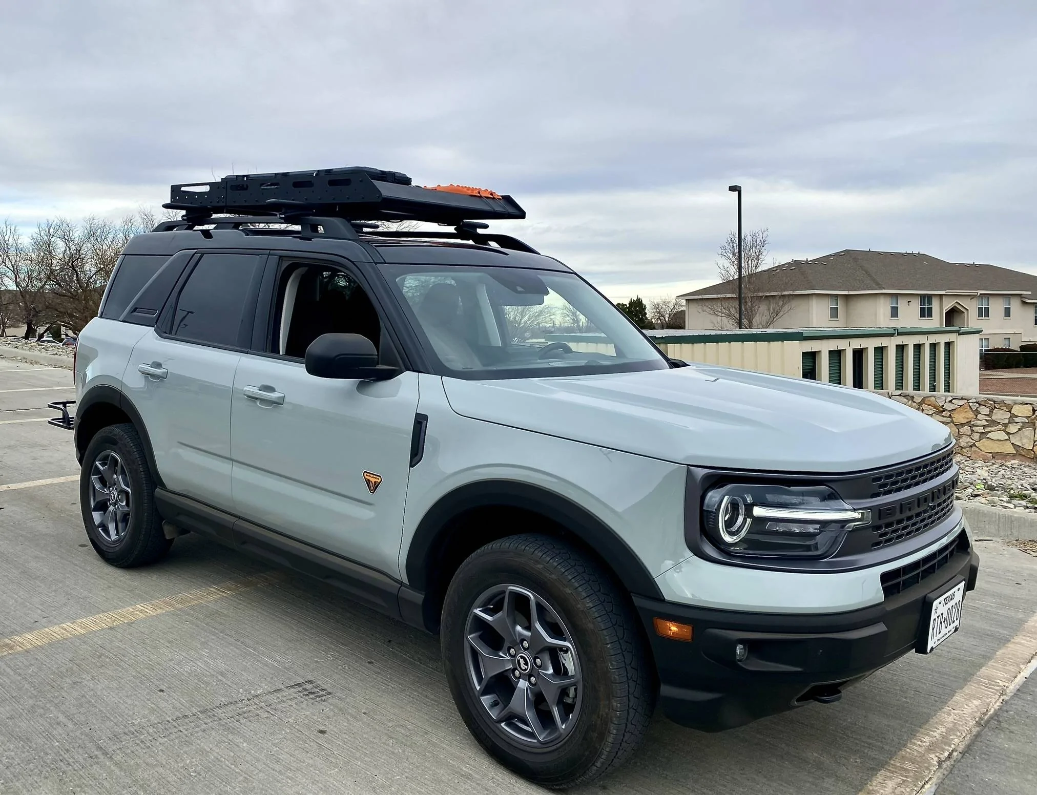 Ford Bronco Sport Inno Recon 14 Rooftop Cargo Box installed C2D51805-8C51-443B-AB75-398770445093