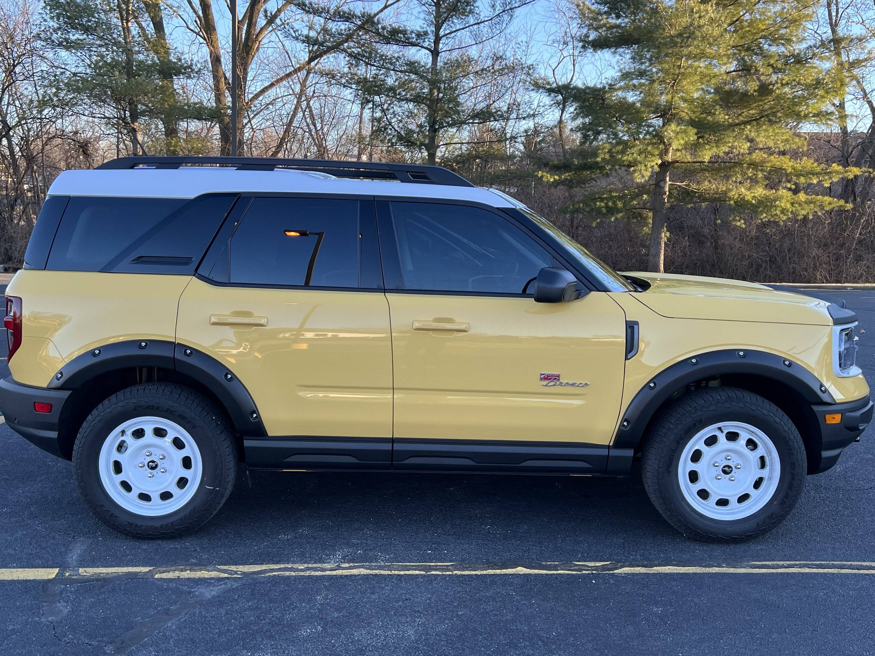 Ford Bronco Sport Big Bend with white Roof (Photoshopped) ECEAA911-8675-4E3C-BF99-40E1F432D398