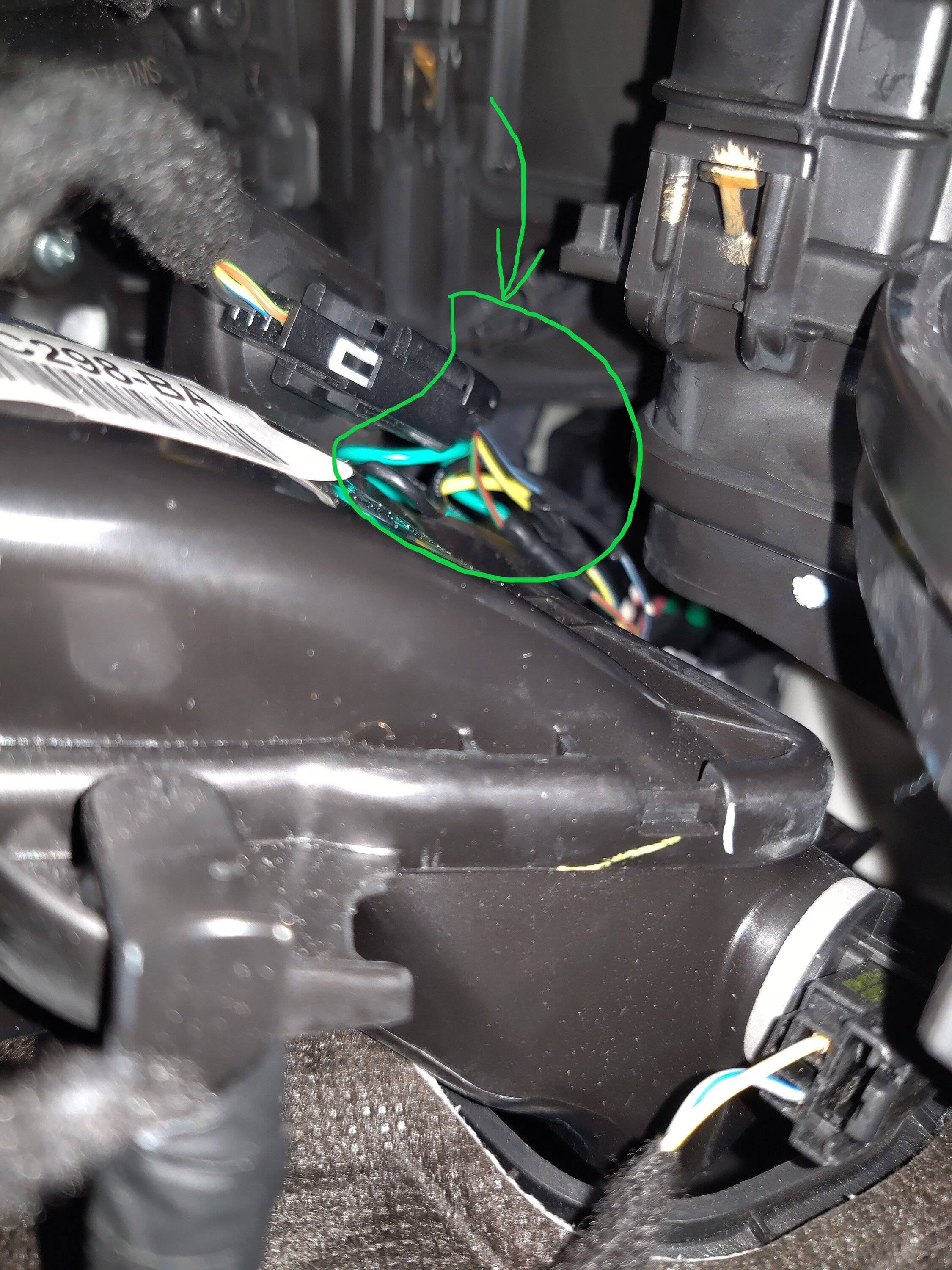 Ford Bronco Sport Cup Holder Ambient Lighting IMG_20230412_170906598