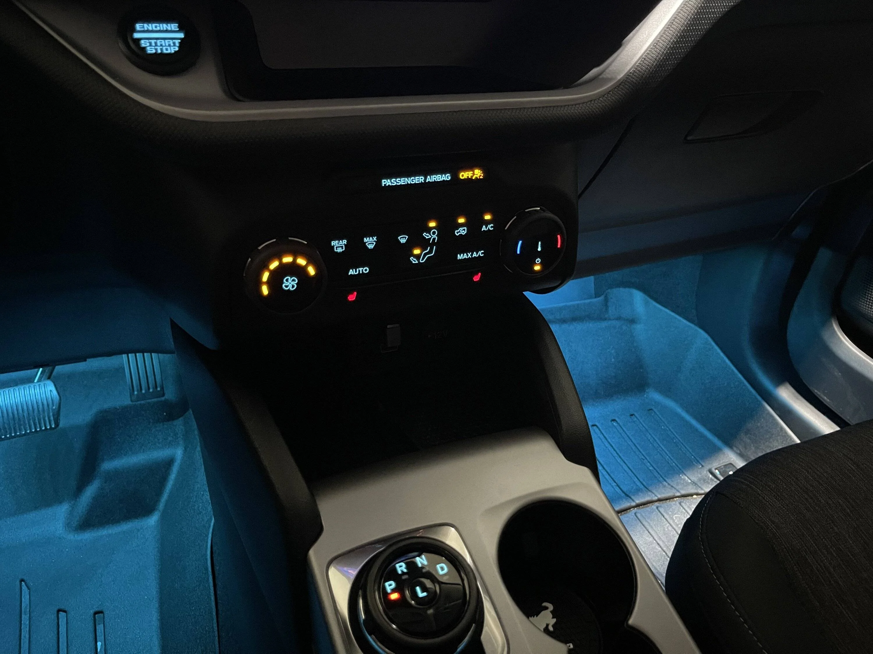 Ford Bronco Sport Switch color E528F981-FFBD-4D8E-8102-B379BFD9A112