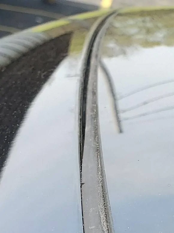 Ford Bronco Sport Moonroof front edge rubber seal coming off? 2021 Badlands moonroof leading edge seal closeu