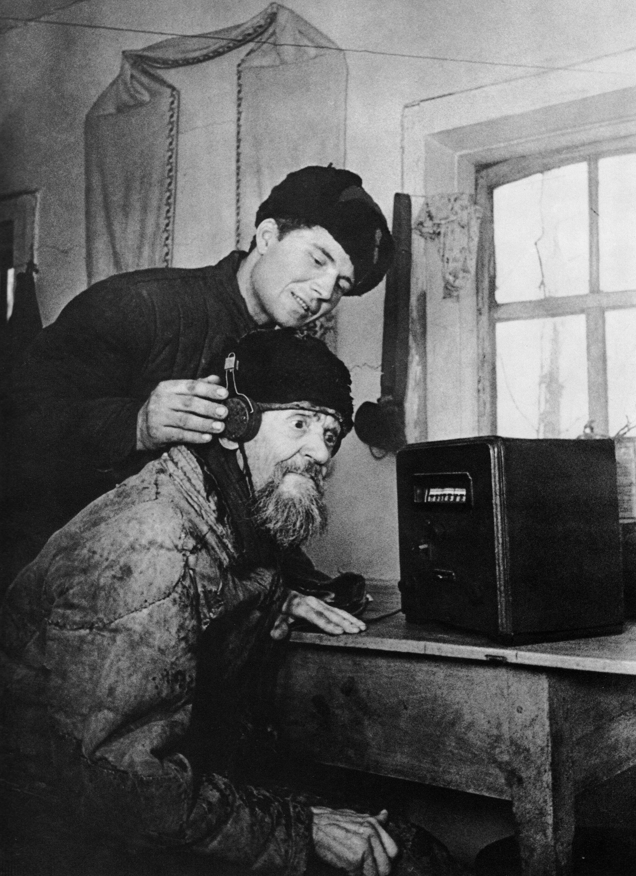 Ford Bronco Sport Ford eliminating AM radio fof87