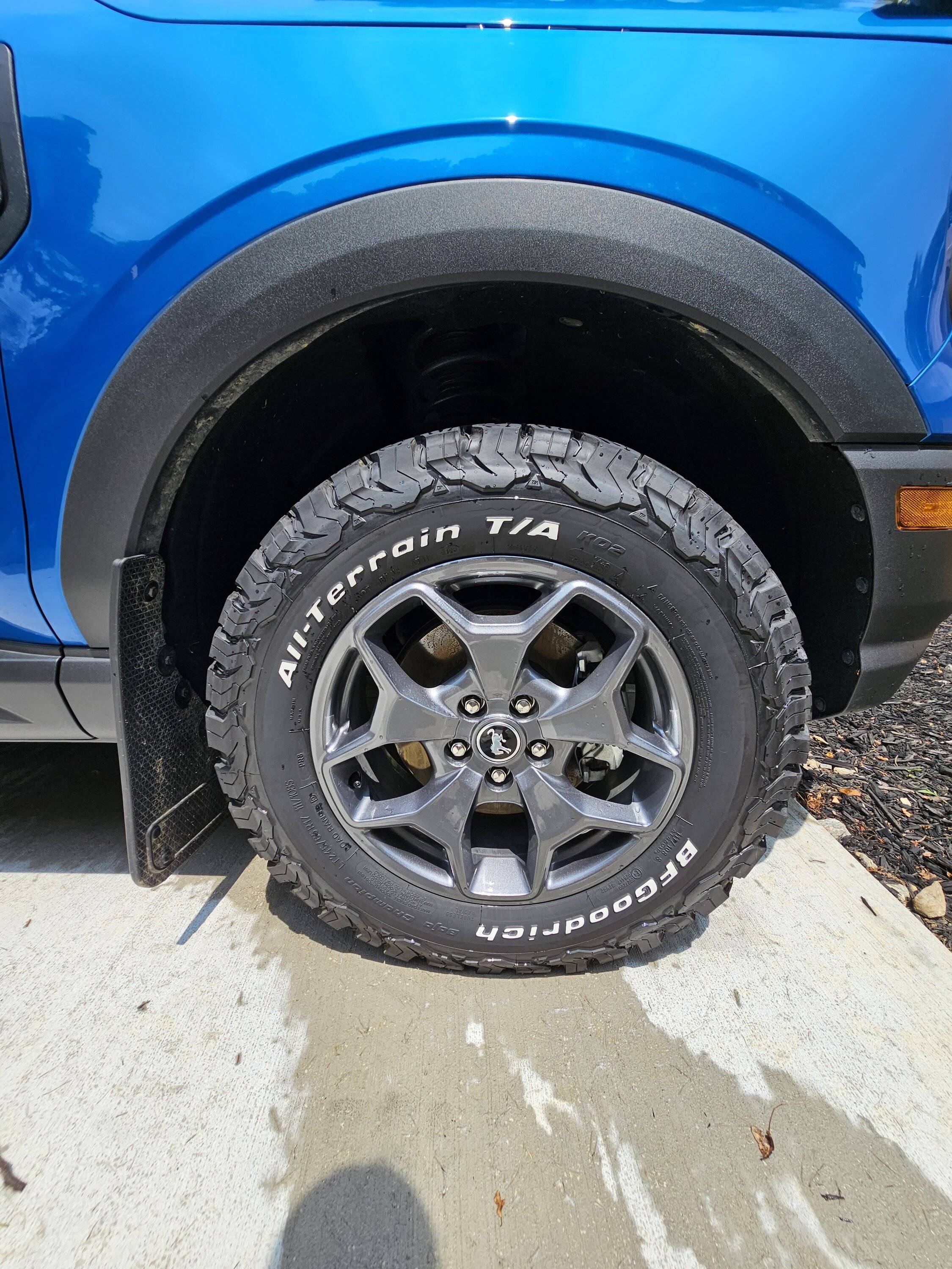 Ford Bronco Sport (Before & After Photos) BFG KO2 245/65R17 vs. Pirelli Scorpion 235/65R17 effects on aesthetics 20230618_144041