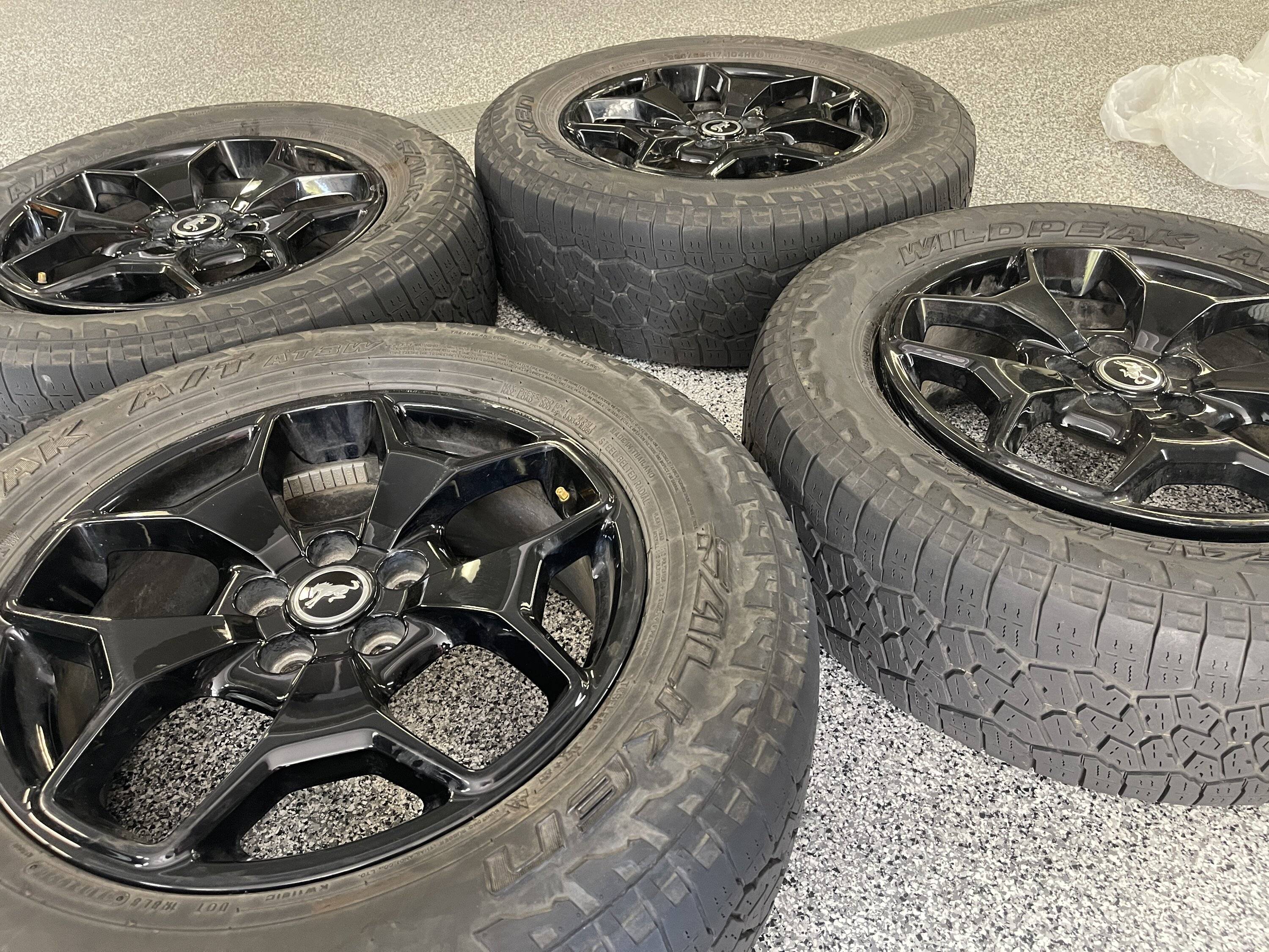 Ford Bronco Sport Selling Bronco Sport full metal front bumper, wheels and more 7370E035-A5BF-46F4-BBCF-54F3C8968159