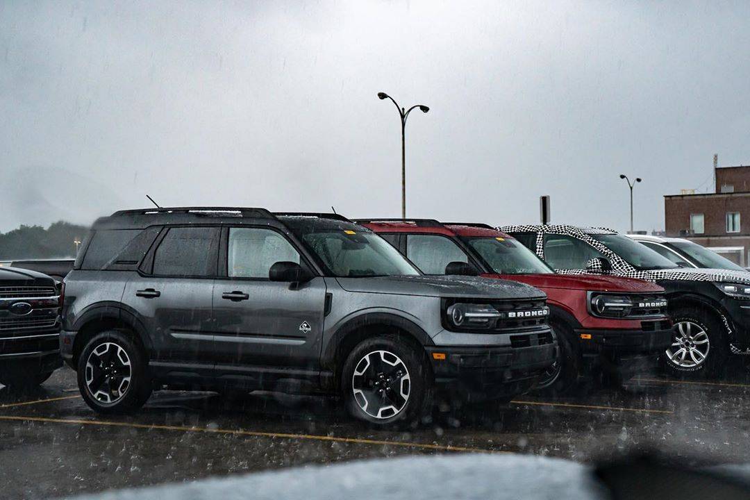 Ford Bronco Sport Official CARBONIZED GRAY Bronco Sport Thread Carbonized Gray Bronco Sport in Rain