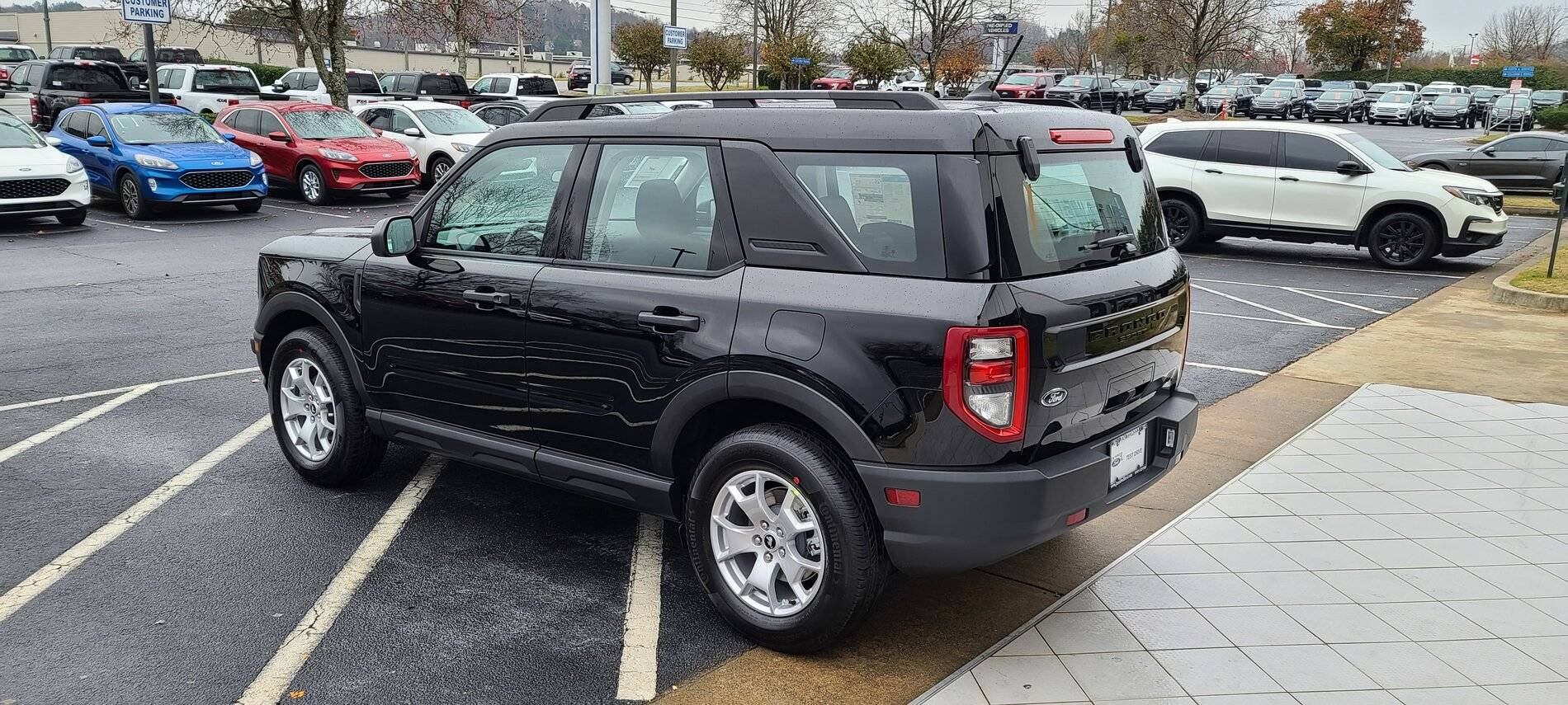 Ford Bronco Sport Finally, The Base model appears. 20201204_104230