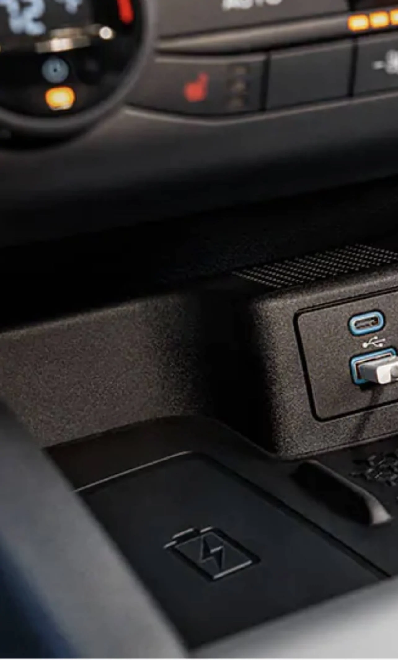 Ford Bronco Sport Ford TSB 22-2485 - Wireless Charger Inoperative / Poor Performance With Magsafe Charging iPhones IMG_4289