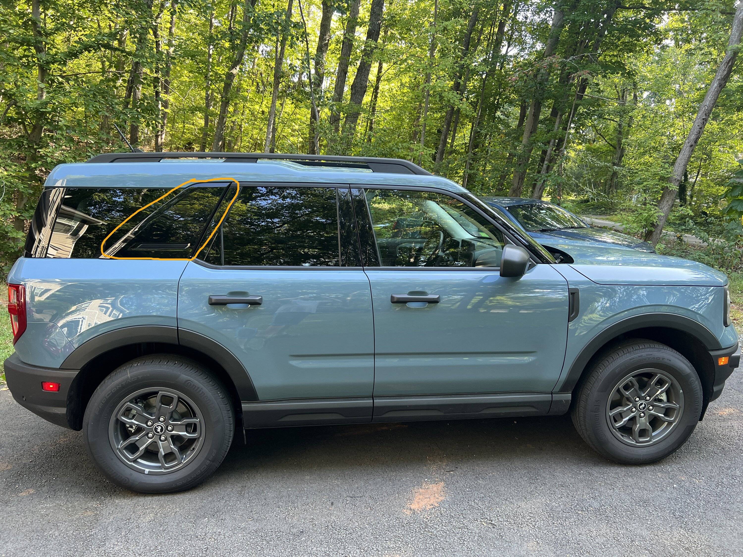 Ford Bronco Sport Any decals for the trim between the rear windows? IMG_8660 - Copy.JPG