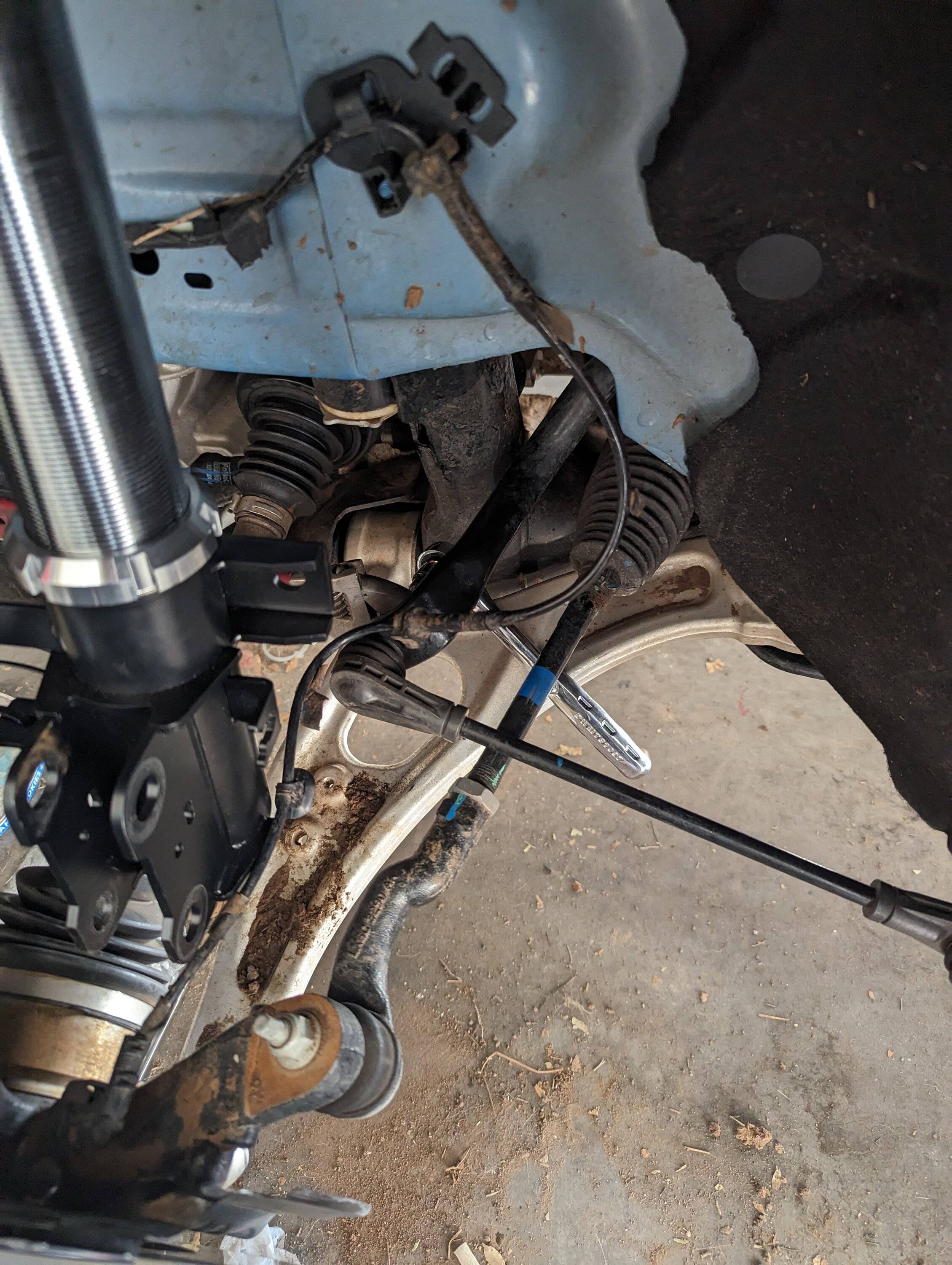 Ford Bronco Sport Air suspension PXL_20231018_225832312.MP