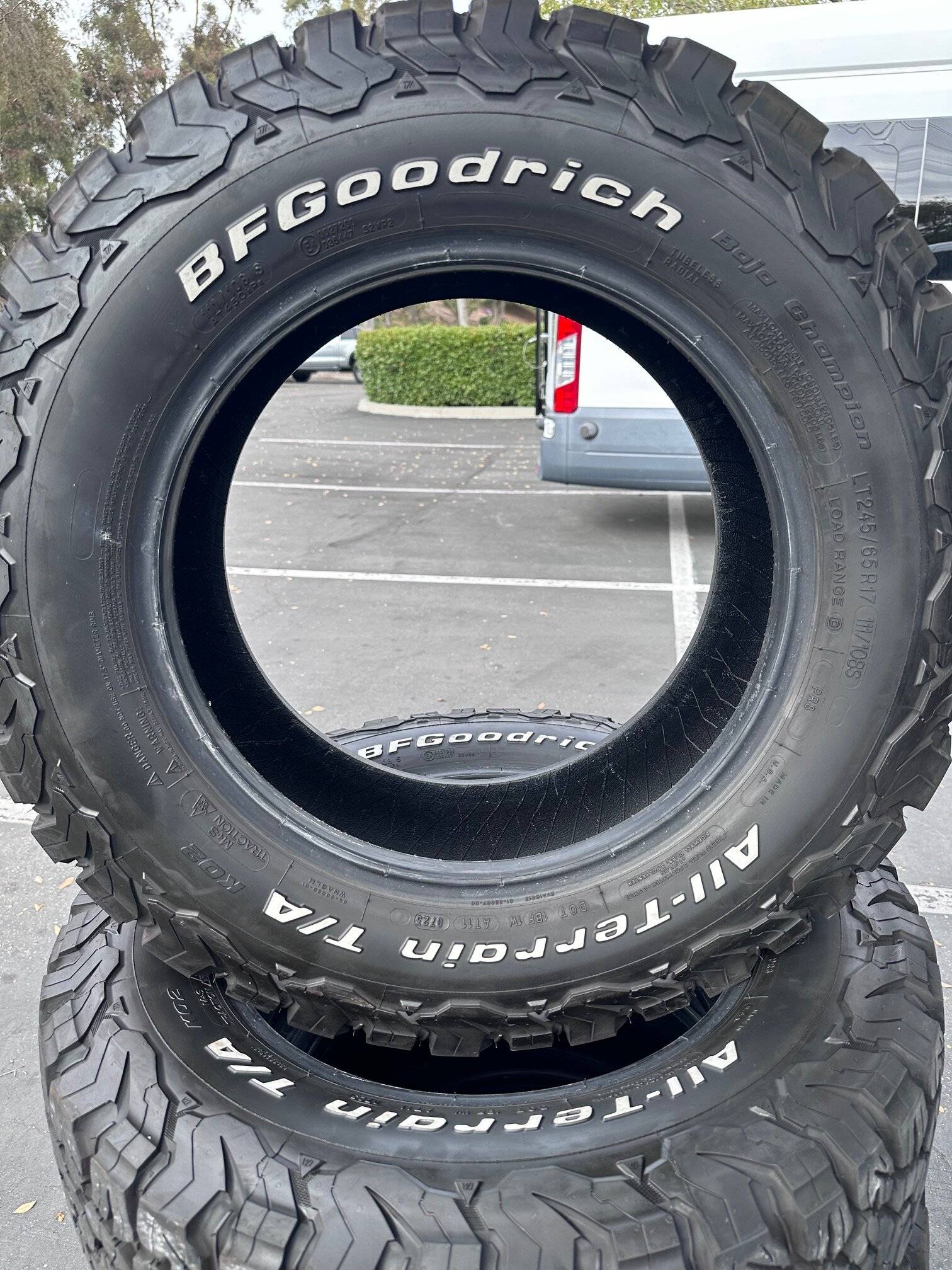 Ford Bronco Sport 245 65 r17 BF Goodrich KO2 8pr. RWL Like new IMG_0499