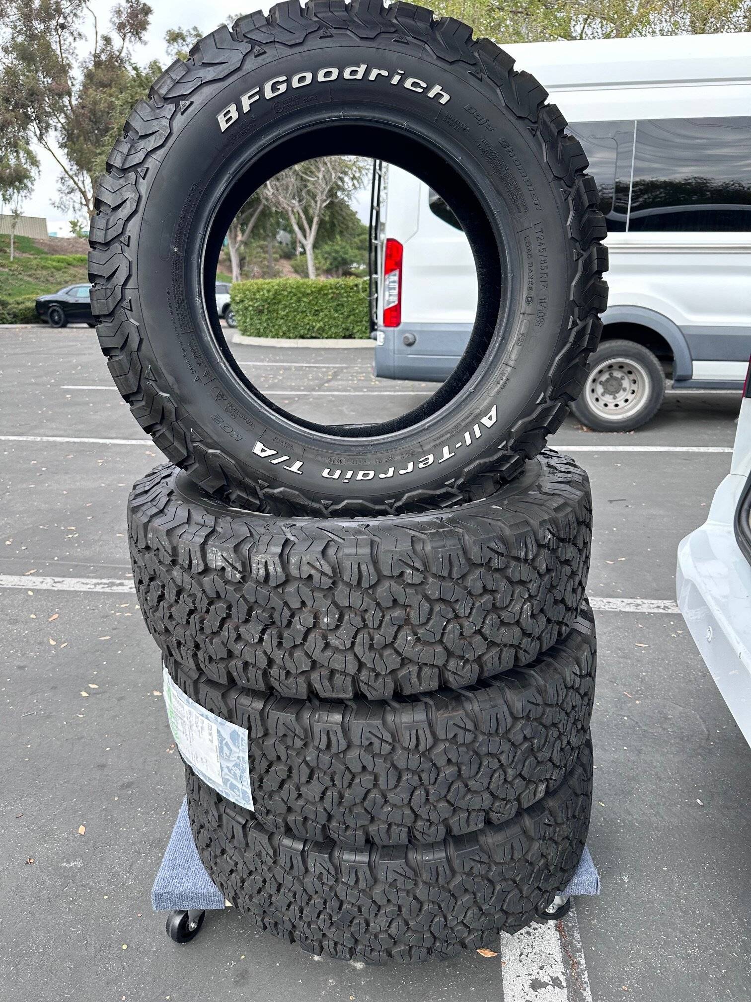 Ford Bronco Sport 245 65 r17 BF Goodrich KO2 8pr. RWL Like new IMG_0503