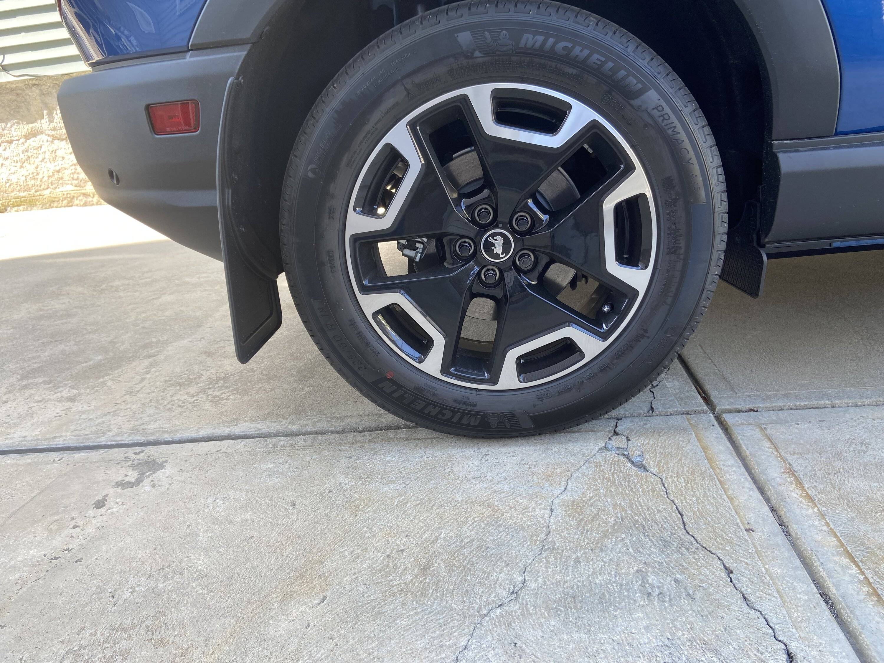 Ford Bronco Sport Lug nuts -- Chrome to black IMG_2006