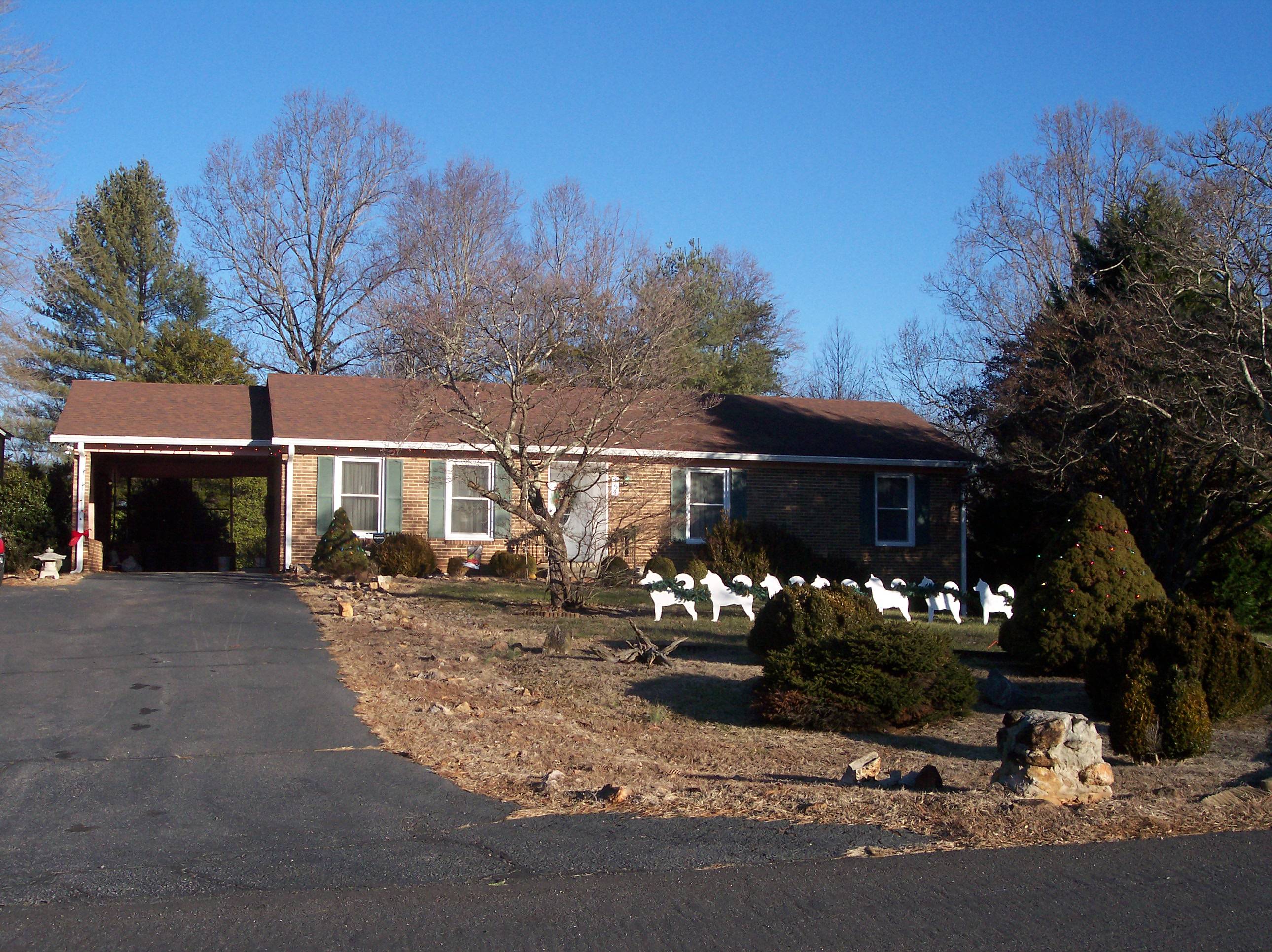 Ford Bronco Sport Ho Ho Ho, Merry Bronco 100_1996.JPG