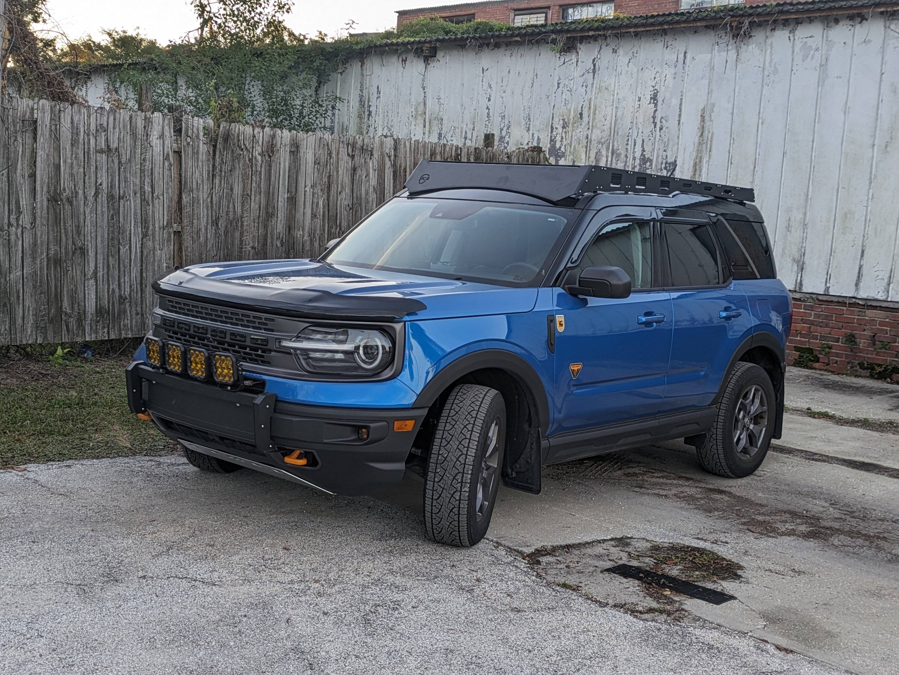 Ford Bronco Sport Any roof racks you can sit on for an extended period of time? 1000004422