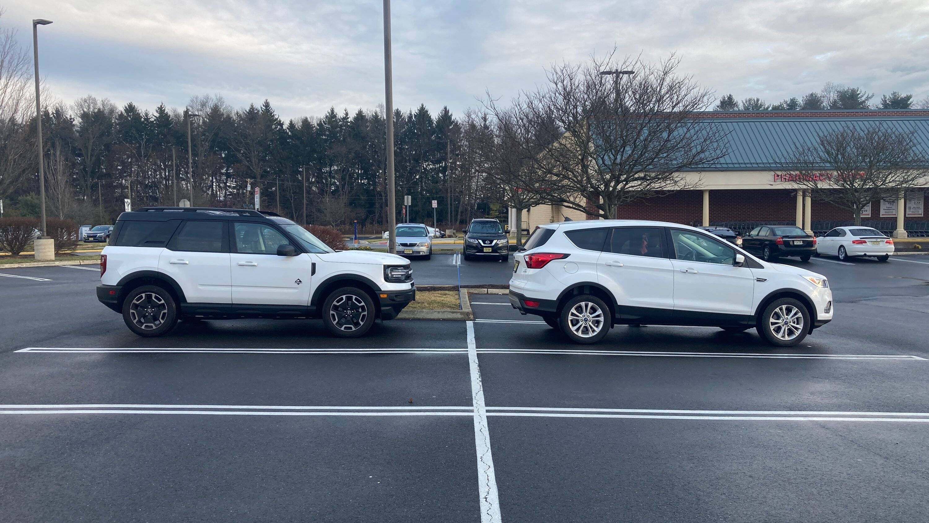 Ford Bronco Sport So many reviews start out like this...... Ford Escape in an Outer Box vs Ford Esca