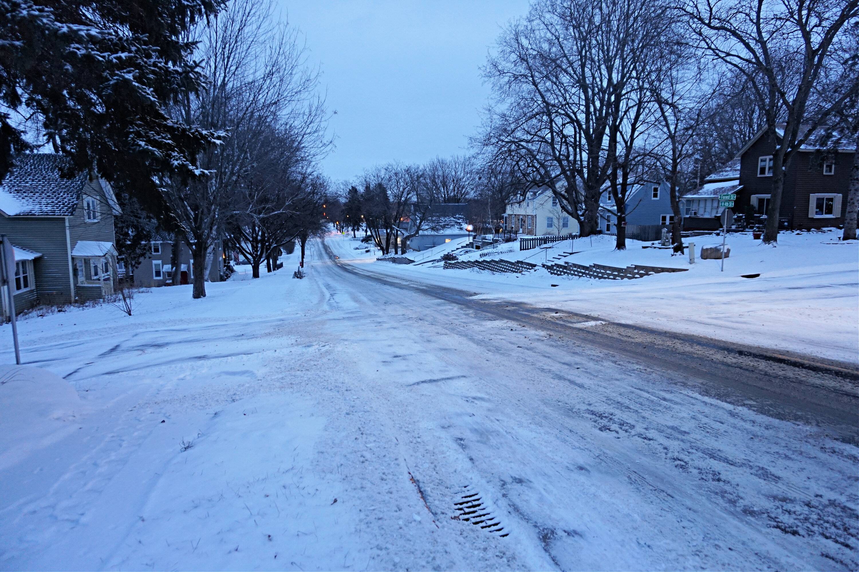 Ford Bronco Sport Rear tires slipping in snow/slush DSC09389pm