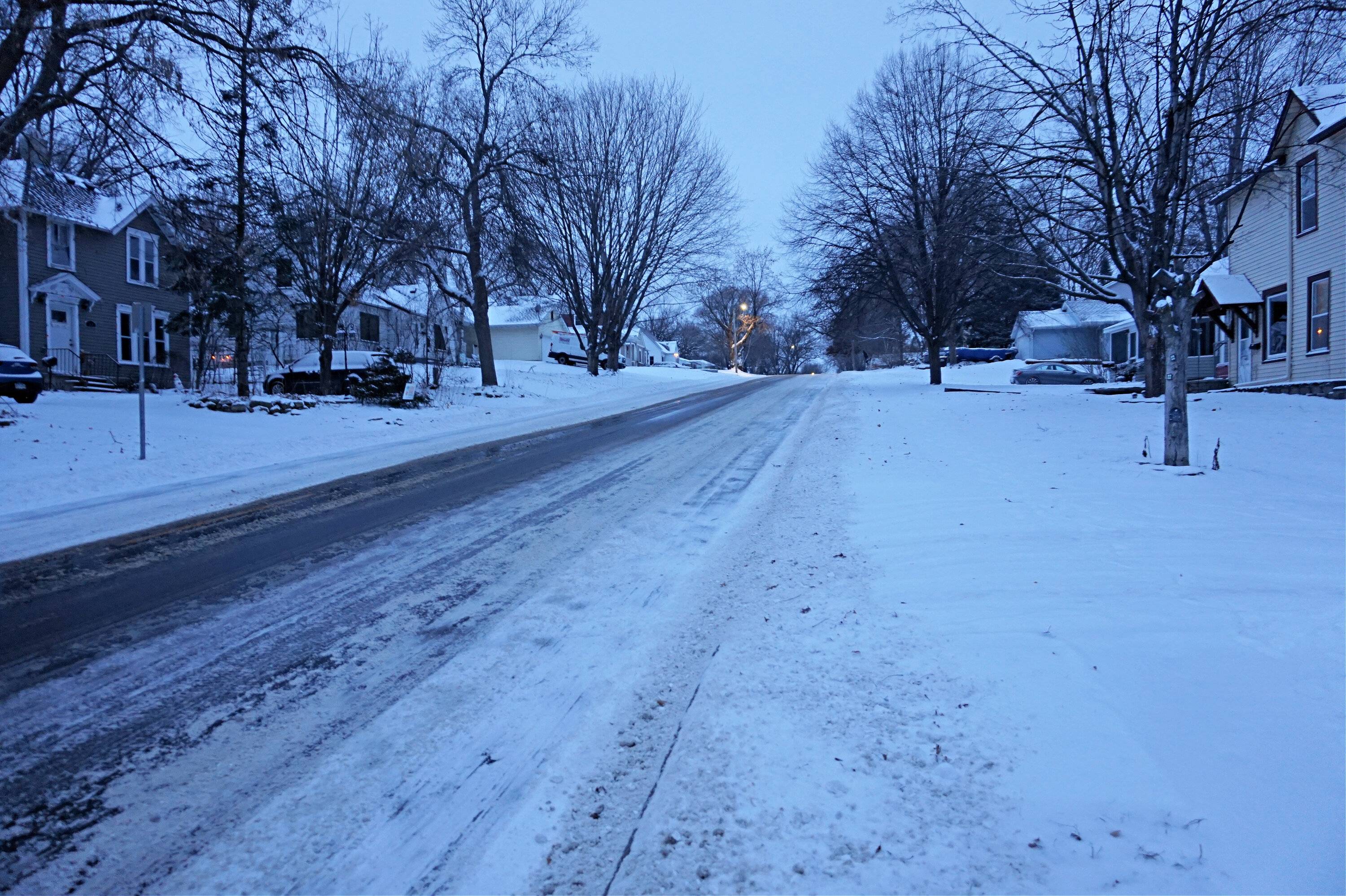 Ford Bronco Sport Rear tires slipping in snow/slush DSC09390pm