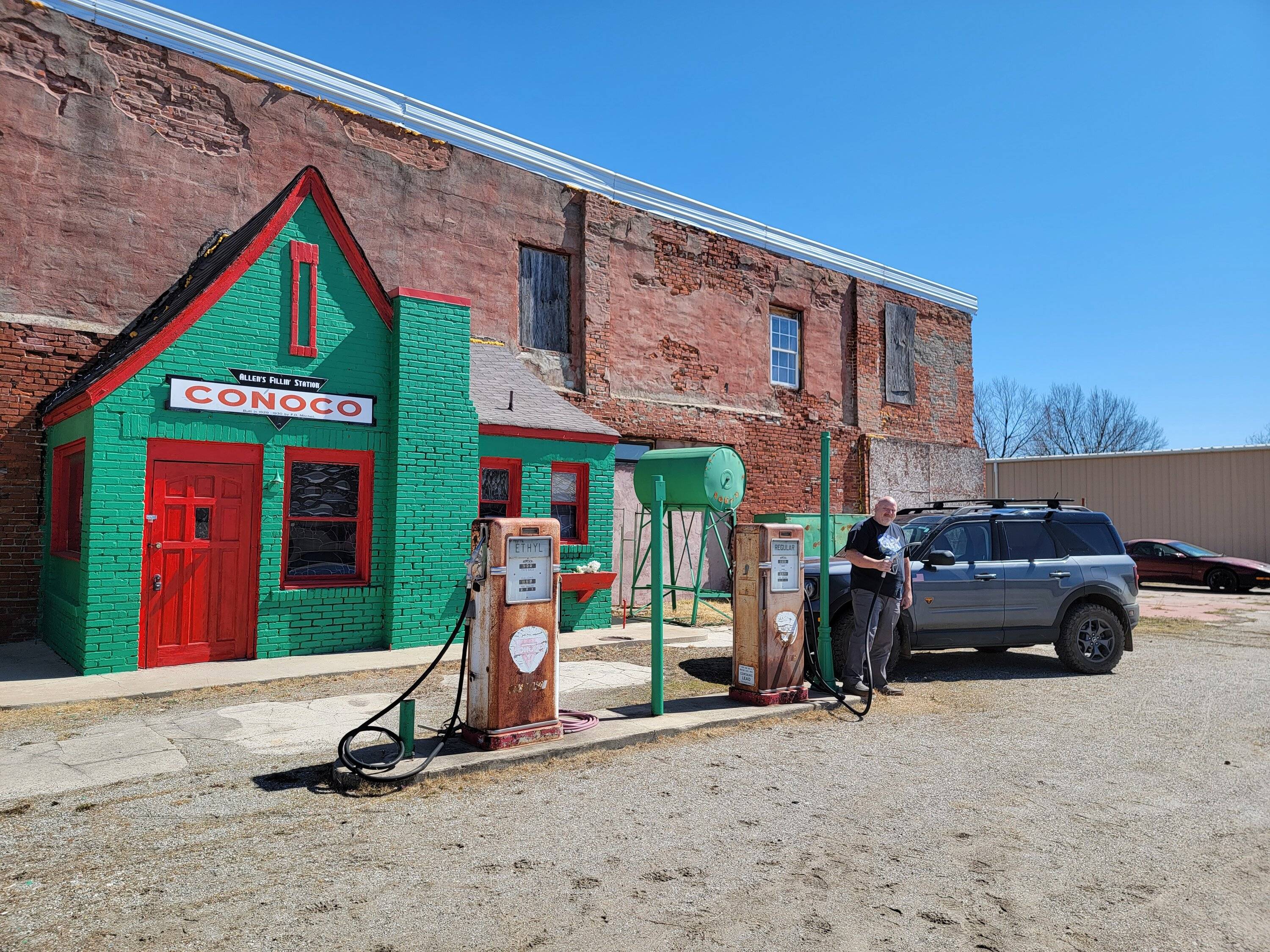 Ford Bronco Sport Thirsty ⛽ Thursday!!! Let's see those Gas Stations photos! 1000001602