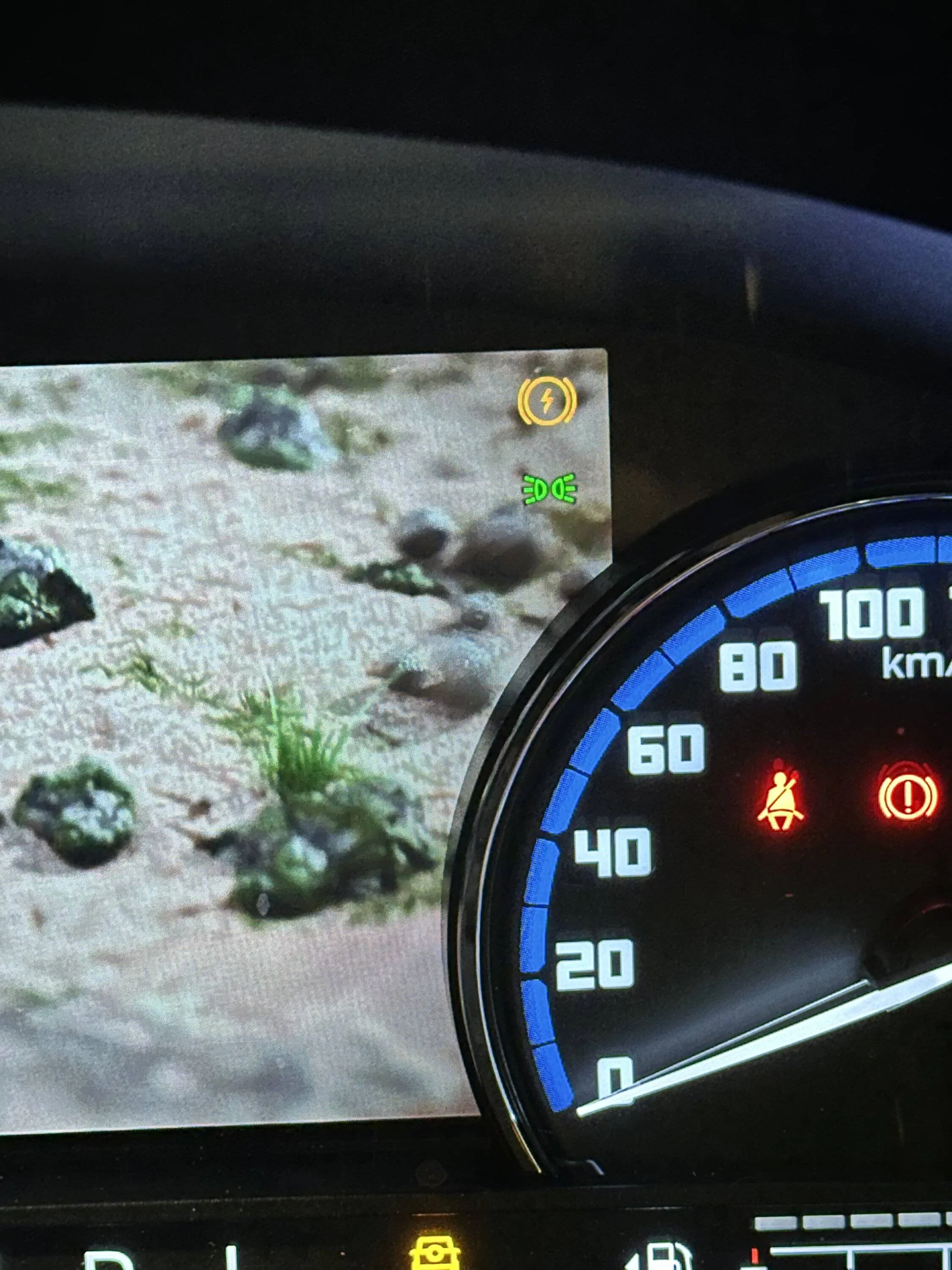 Ford Bronco Sport Black/blank screen, media centre/stereo, hoping for some help IMG_8067