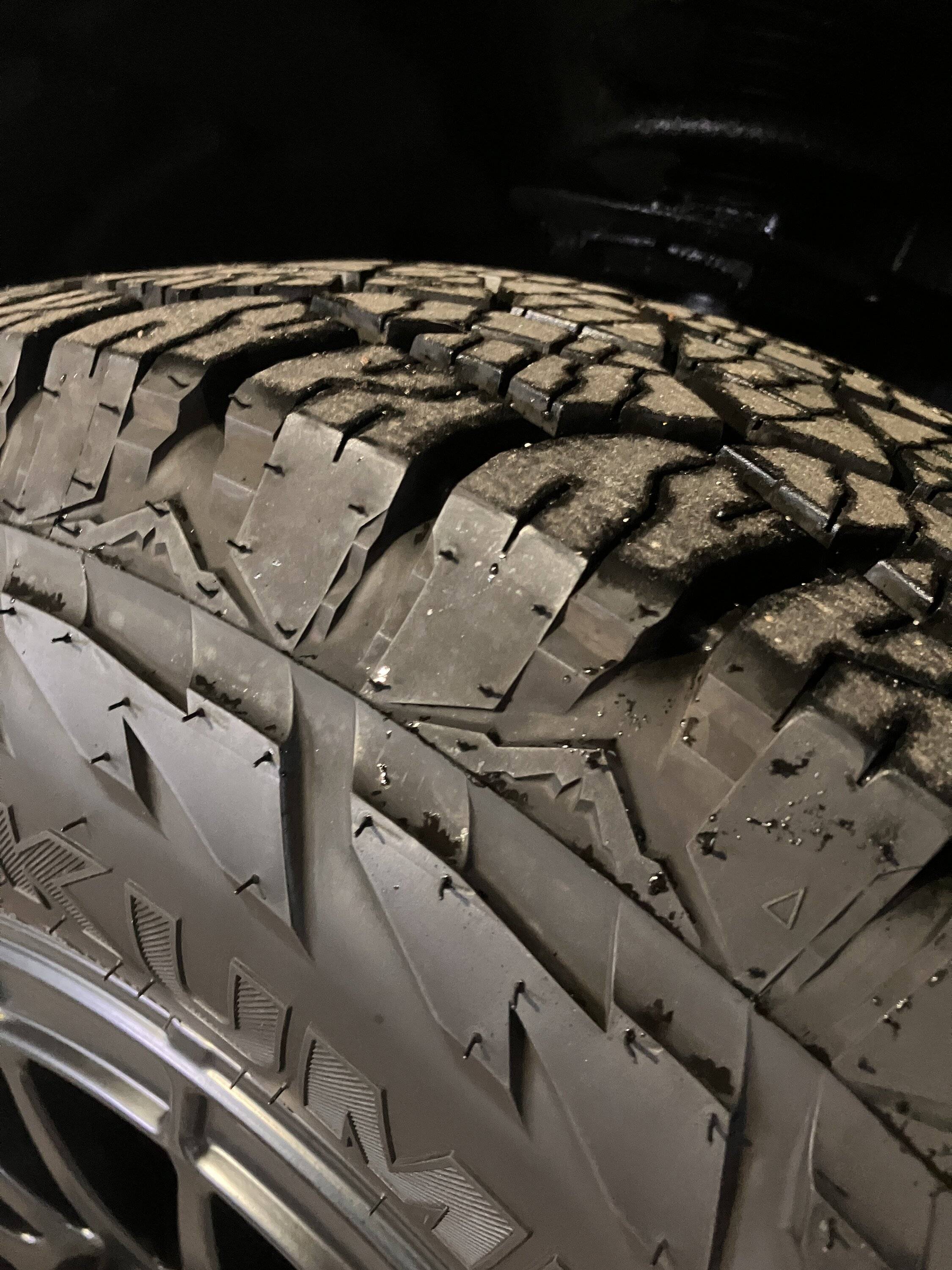 Ford Bronco Sport 17x7.5 5x108 +30 63.4mm hub bore Method MR314 w/245/70R17 Kumho AT2 tires IMG_1596.JPG