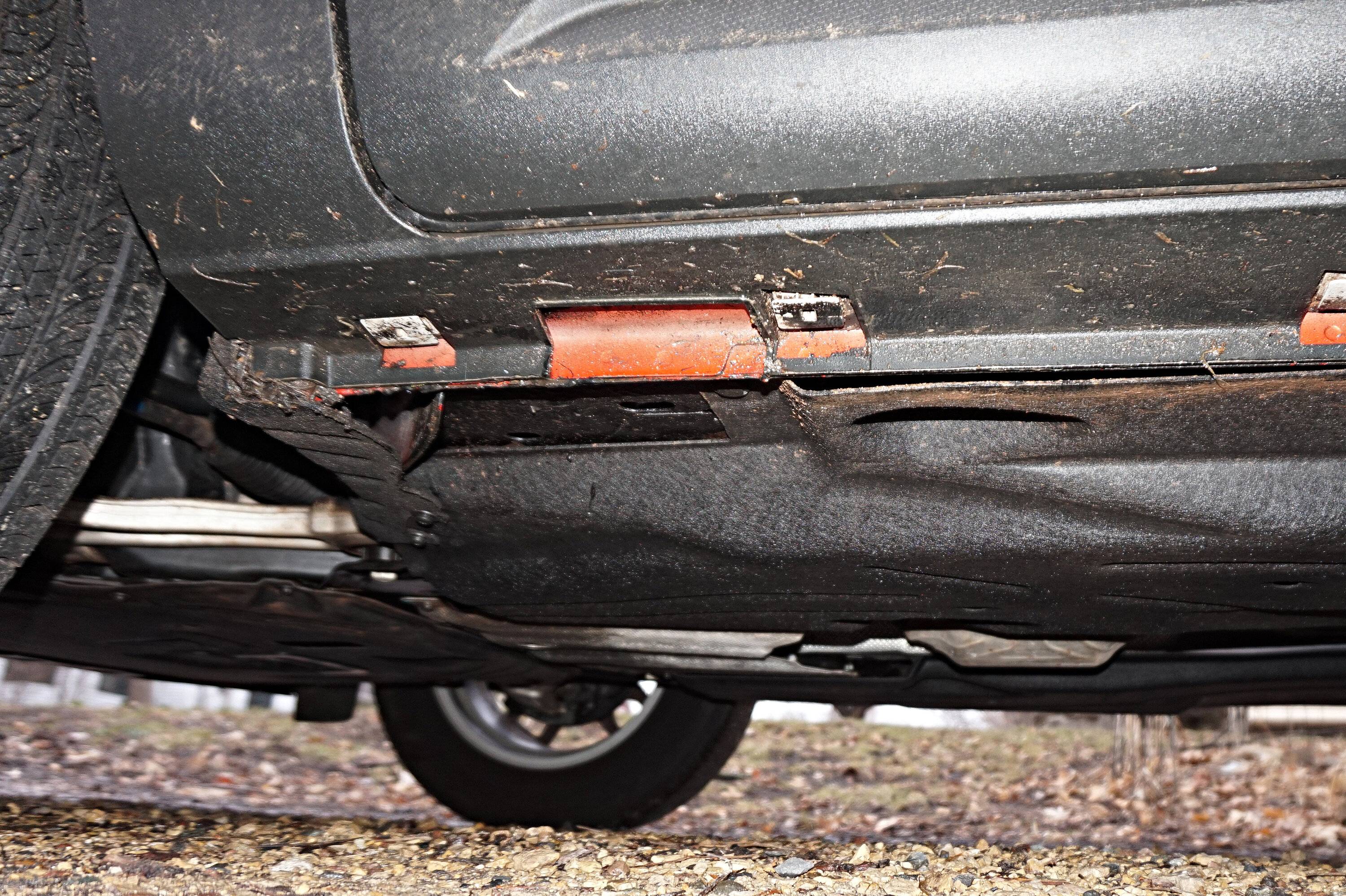 Ford Bronco Sport First flat tire, actually an ok experience. DSC09441pm