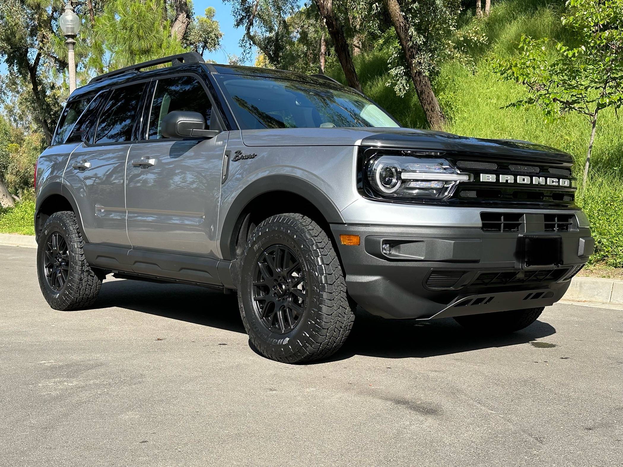 Ford Bronco Sport New shoes for Bruno IMG_2535