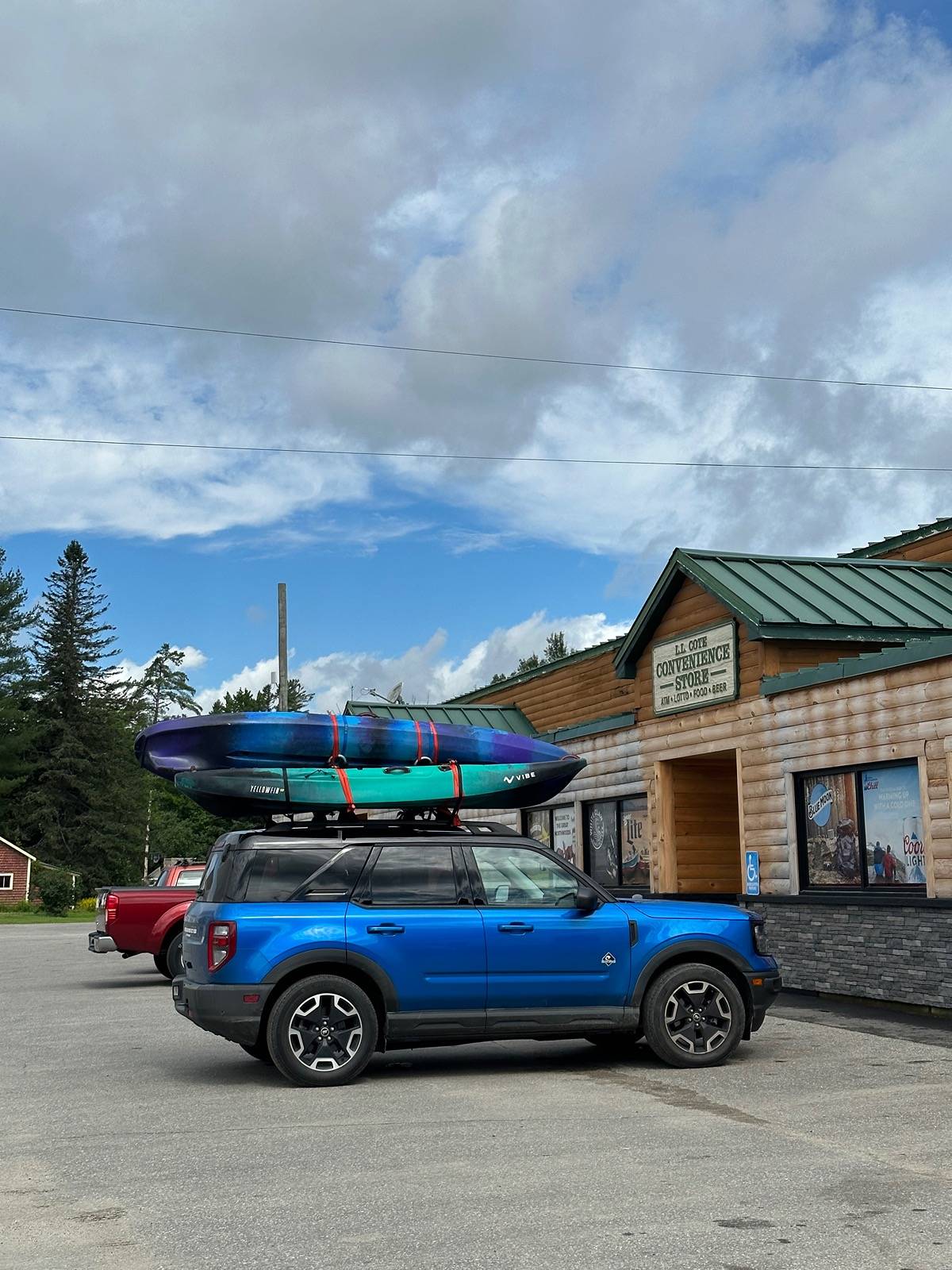 Ford Bronco Sport Crossbars for kayaks IMG_0763