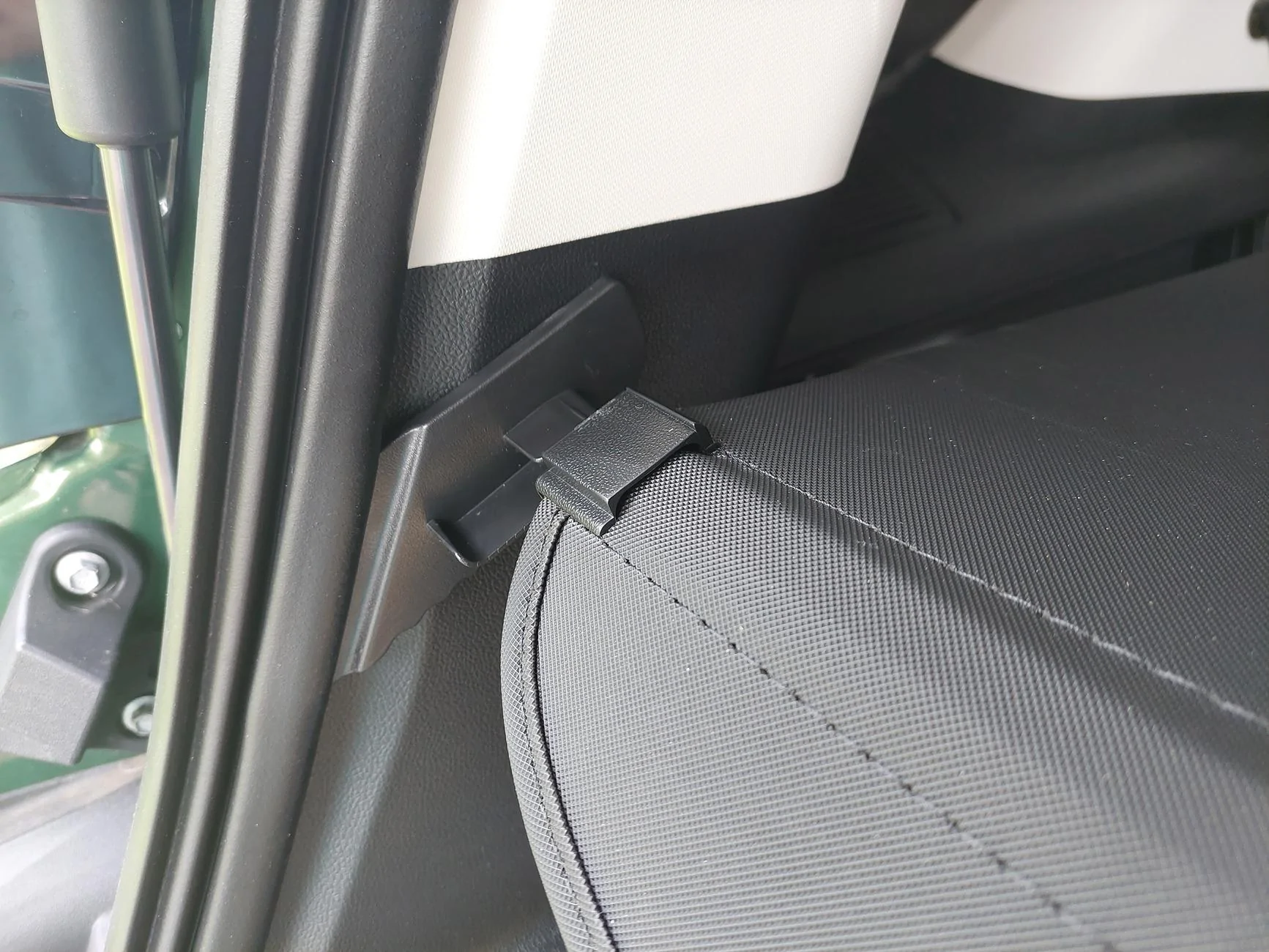 Ford Bronco Sport Cargo cover option 1000001905