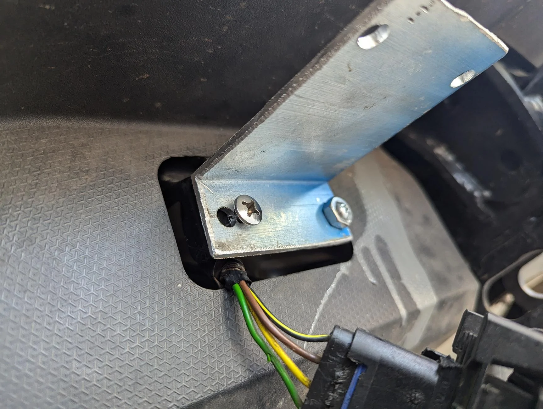 Ford Bronco Sport 7pin conversion from stock Ford towing package 4 pin trailer harness PXL_20240802_173338112