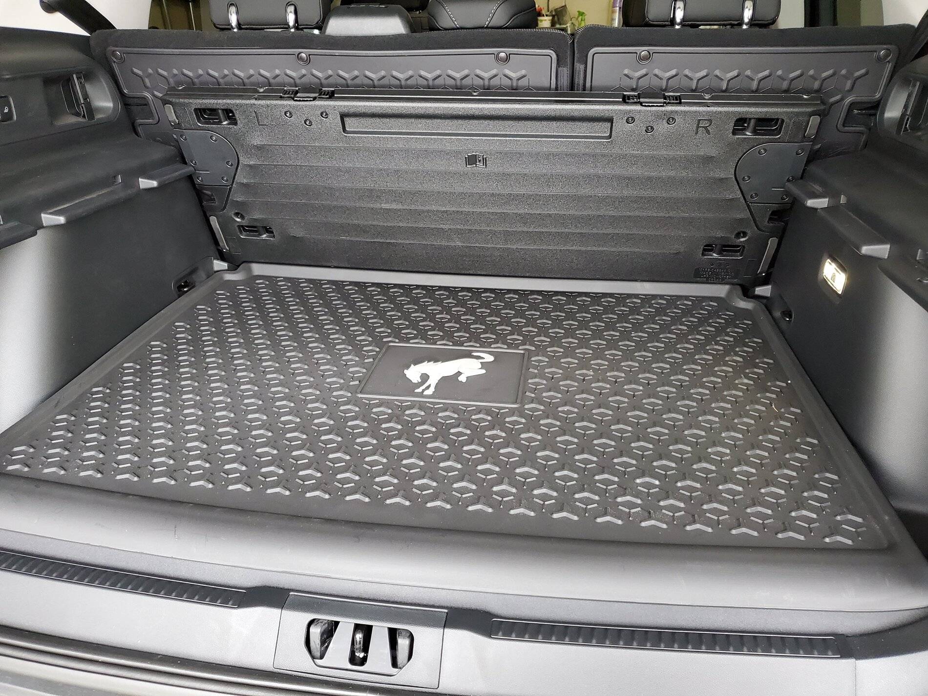 Ford Bronco Sport Cargo Mat scuffs easy 20201219_141822