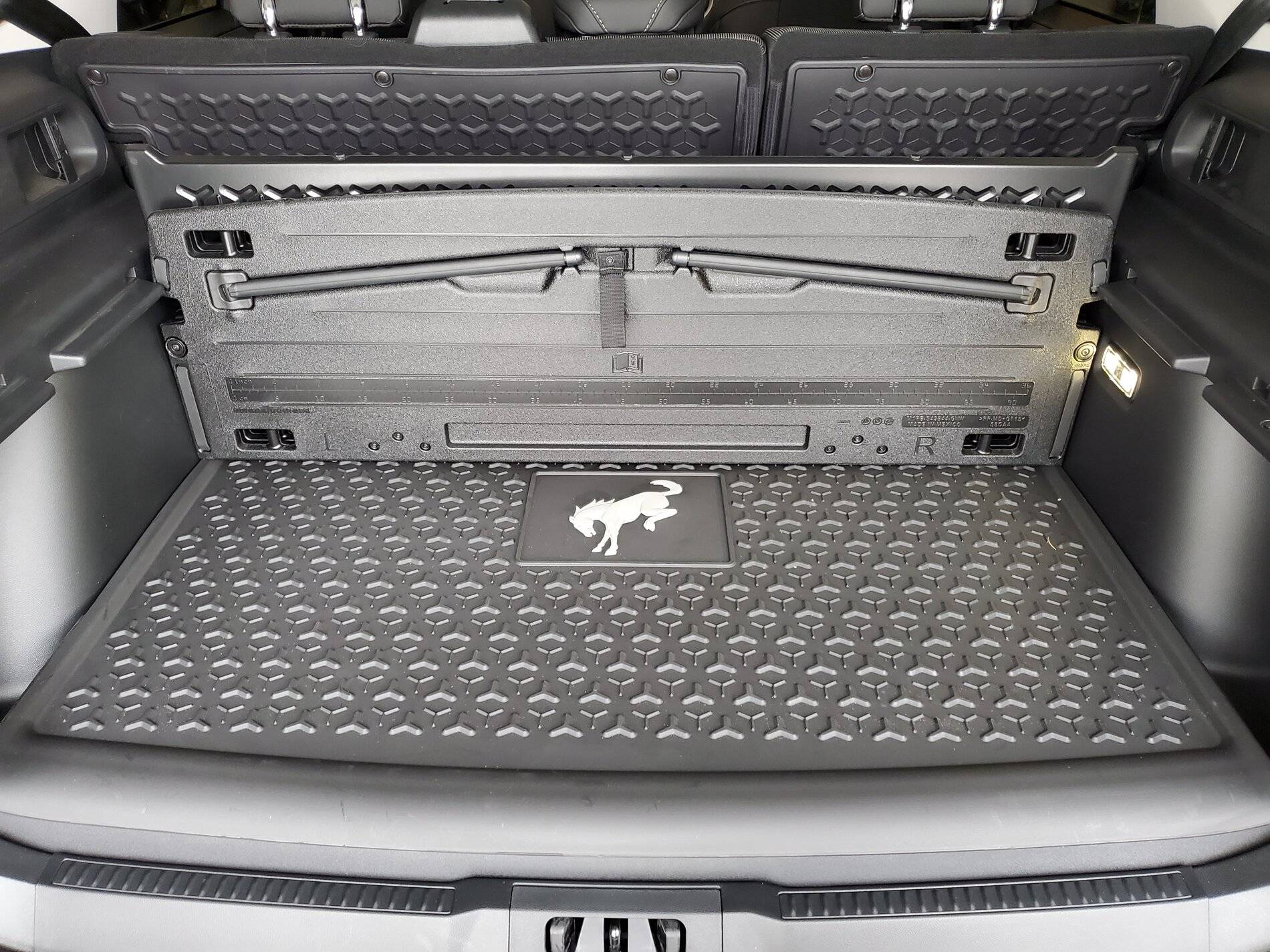 Ford Bronco Sport Cargo Mat scuffs easy 20201219_141853